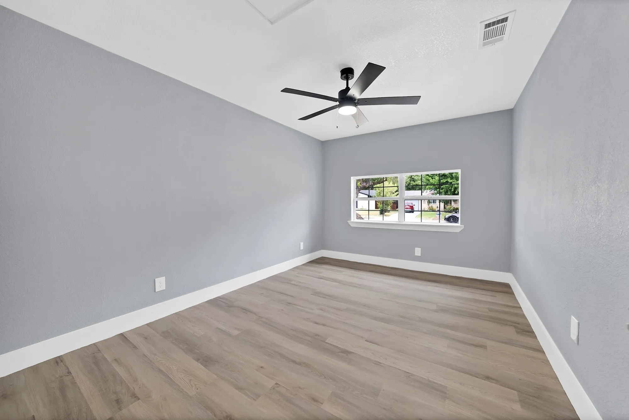 Single Family Residence For Sale in Collin County , 1440 Francis Lane, Plano, Texas 75074, 4 Bedroom, 2 Bathroom, Garage spaces, 1,234 Sqft, built in 1963, mls#21379437, Real Estate Agent in Plano, Homes For Sale in Collin county, Homes For Sale in Plano, Realtor in Plano Texas, Real Estate Brokerage Independent Realty Texas, Luminita Cordes Realtor