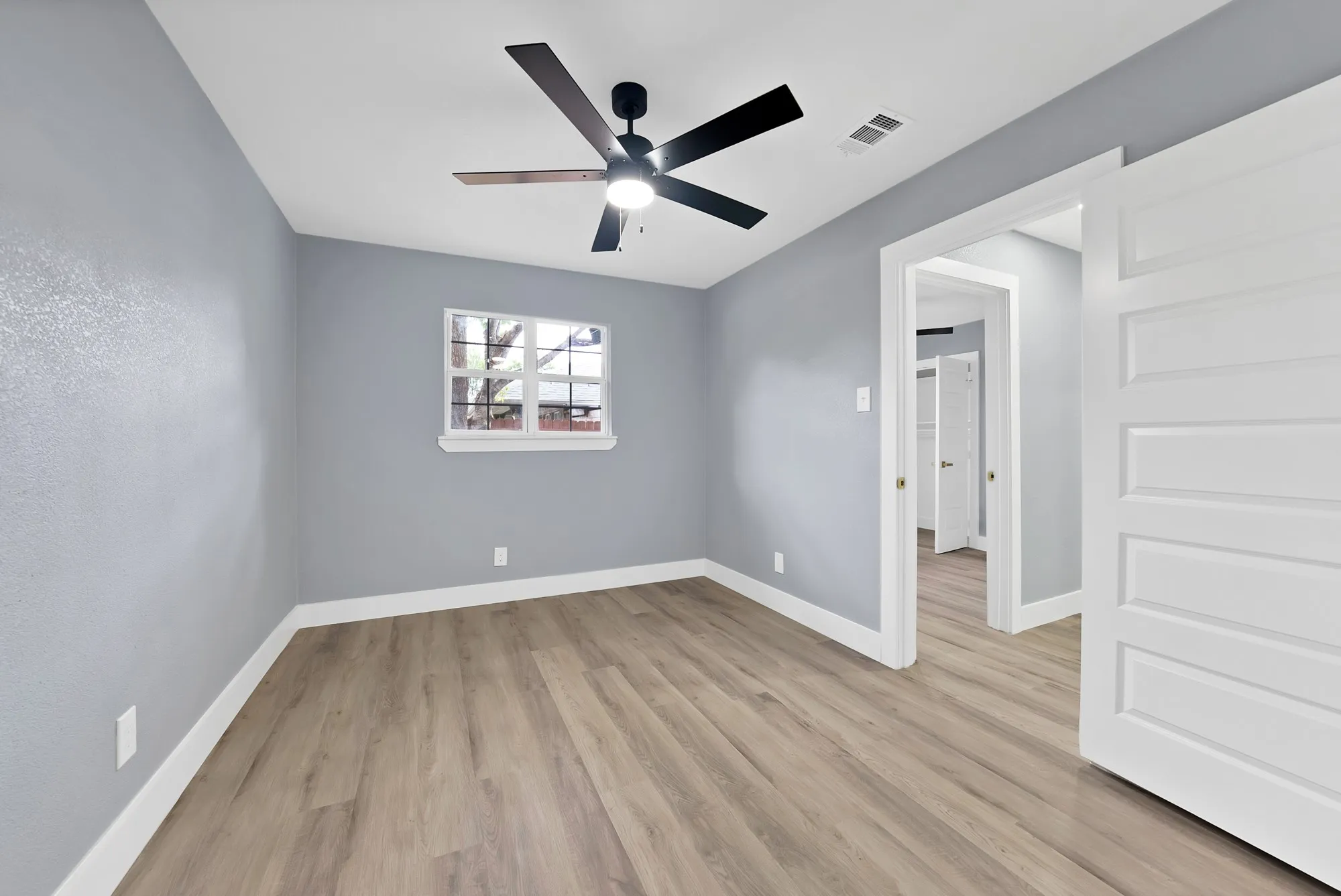 Single Family Residence For Sale in Collin County , 1440 Francis Lane, Plano, Texas 75074, 4 Bedroom, 2 Bathroom, Garage spaces, 1,234 Sqft, built in 1963, mls#21379437, Real Estate Agent in Plano, Homes For Sale in Collin county, Homes For Sale in Plano, Realtor in Plano Texas, Real Estate Brokerage Independent Realty Texas, Luminita Cordes Realtor