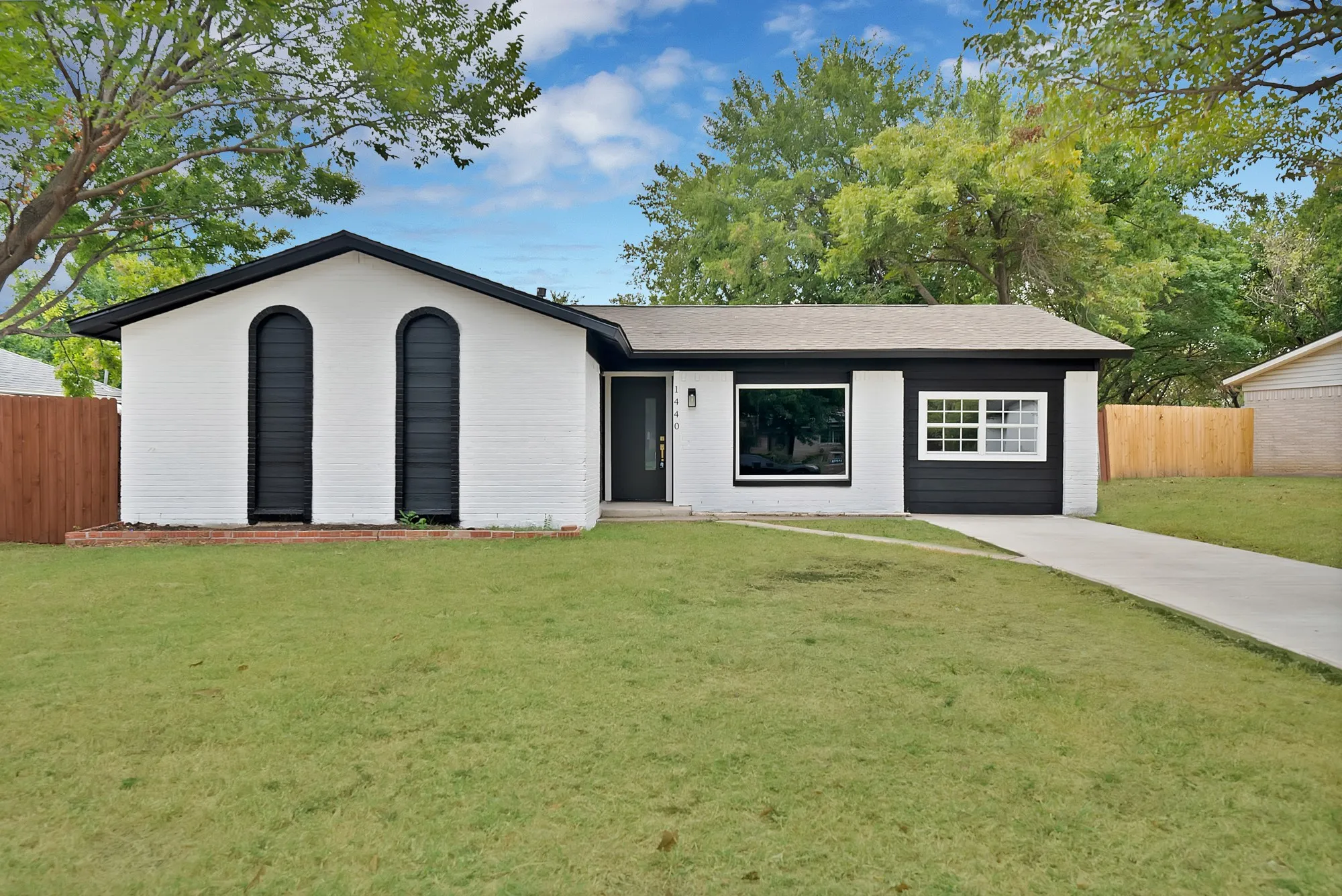 Single Family Residence For Sale in Collin County , 1440 Francis Lane, Plano, Texas 75074, 4 Bedroom, 2 Bathroom, Garage spaces, 1,234 Sqft, built in 1963, mls#21379437, Real Estate Agent in Plano, Homes For Sale in Collin county, Homes For Sale in Plano, Realtor in Plano Texas, Real Estate Brokerage Independent Realty Texas, Luminita Cordes Realtor