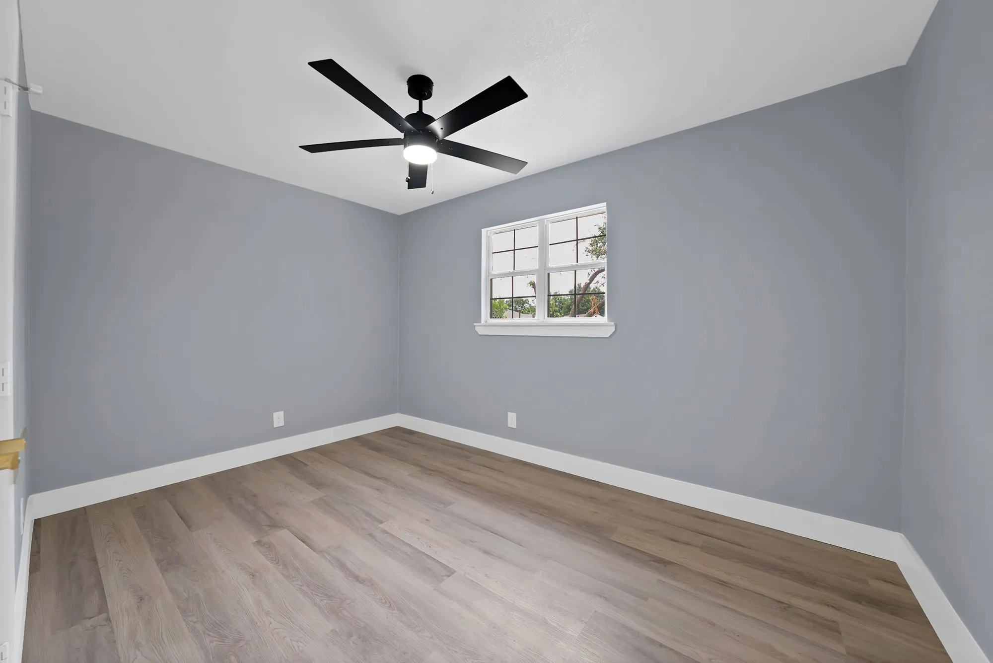 Single Family Residence For Sale in Collin County , 1440 Francis Lane, Plano, Texas 75074, 4 Bedroom, 2 Bathroom, Garage spaces, 1,234 Sqft, built in 1963, mls#21379437, Real Estate Agent in Plano, Homes For Sale in Collin county, Homes For Sale in Plano, Realtor in Plano Texas, Real Estate Brokerage Independent Realty Texas, Luminita Cordes Realtor