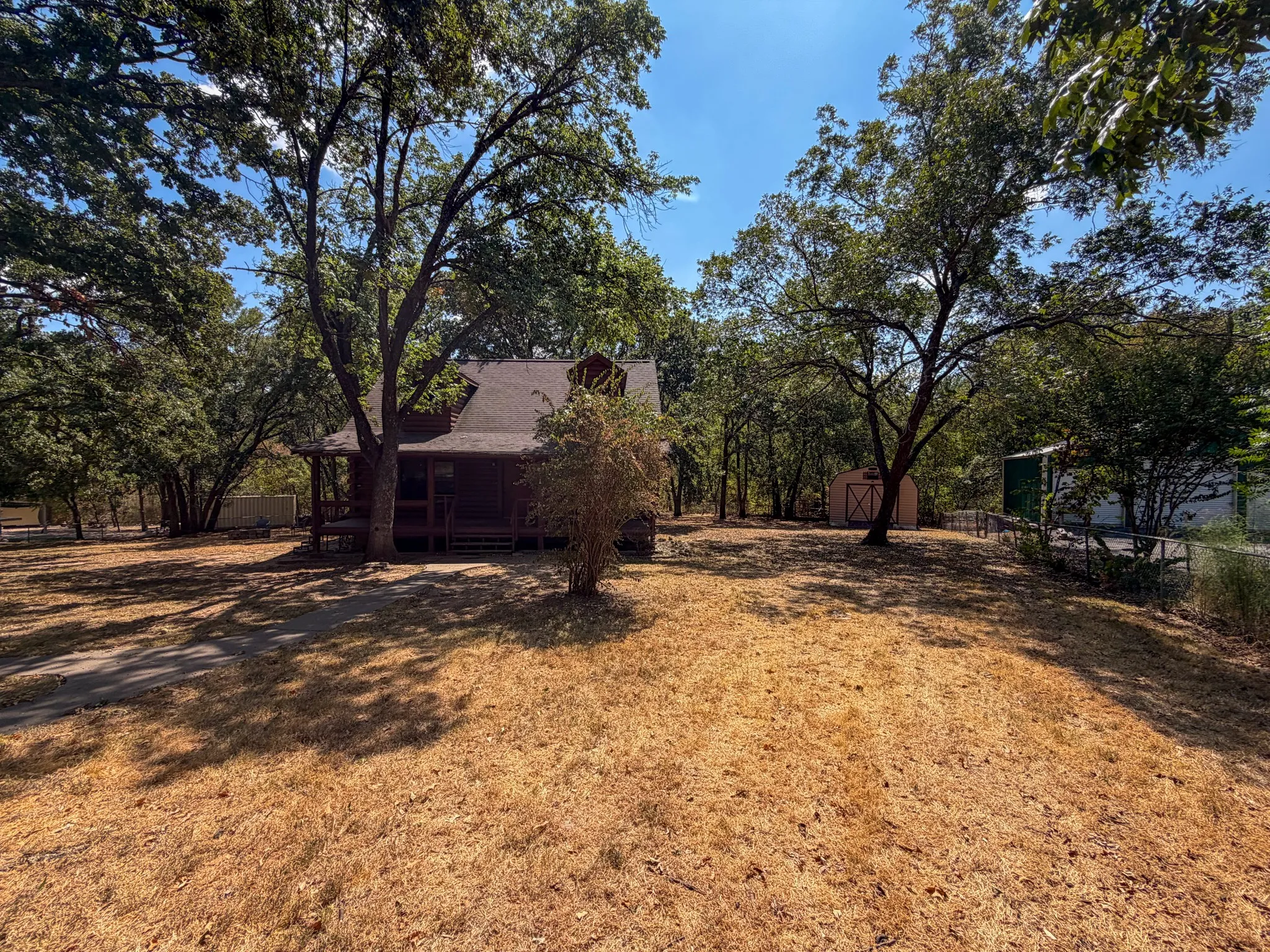 Single Family Residence For Rent in Grayson County , 111 Rocky Road, Pottsboro, Texas 75076, 2 Bedroom, 2 Bathroom, 1 Garage spaces, 1,552 Sqft, built in 2000, mls#21380149, Real Estate Agent in Pottsboro, Homes For Rent in Grayson county, Homes For Rent in Pottsboro, Realtor in Pottsboro Texas, Real Estate Brokerage Independent Realty Texas, Luminita Cordes Realtor