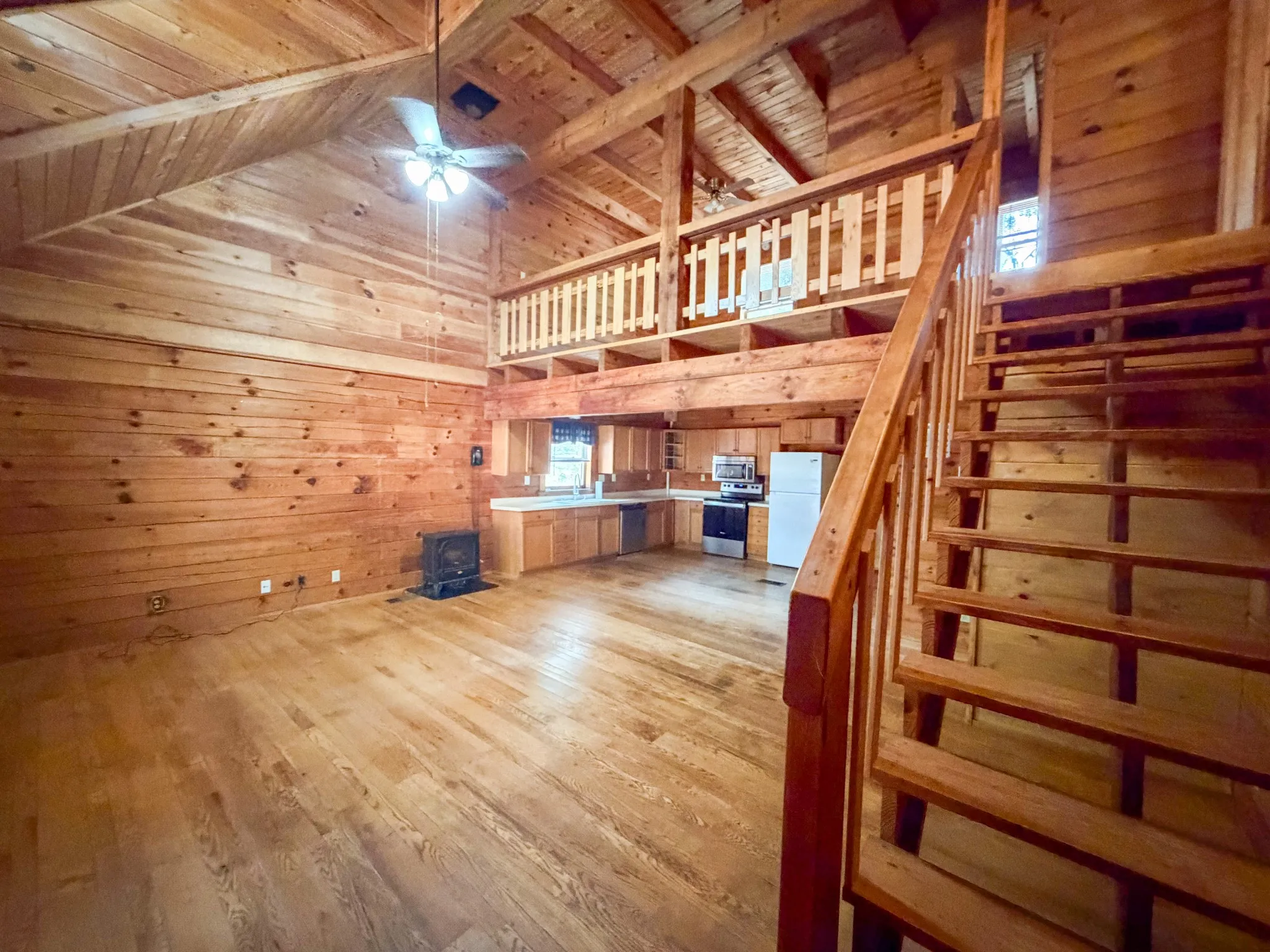 Single Family Residence For Rent in Grayson County , 111 Rocky Road, Pottsboro, Texas 75076, 2 Bedroom, 2 Bathroom, 1 Garage spaces, 1,552 Sqft, built in 2000, mls#21380149, Real Estate Agent in Pottsboro, Homes For Rent in Grayson county, Homes For Rent in Pottsboro, Realtor in Pottsboro Texas, Real Estate Brokerage Independent Realty Texas, Luminita Cordes Realtor