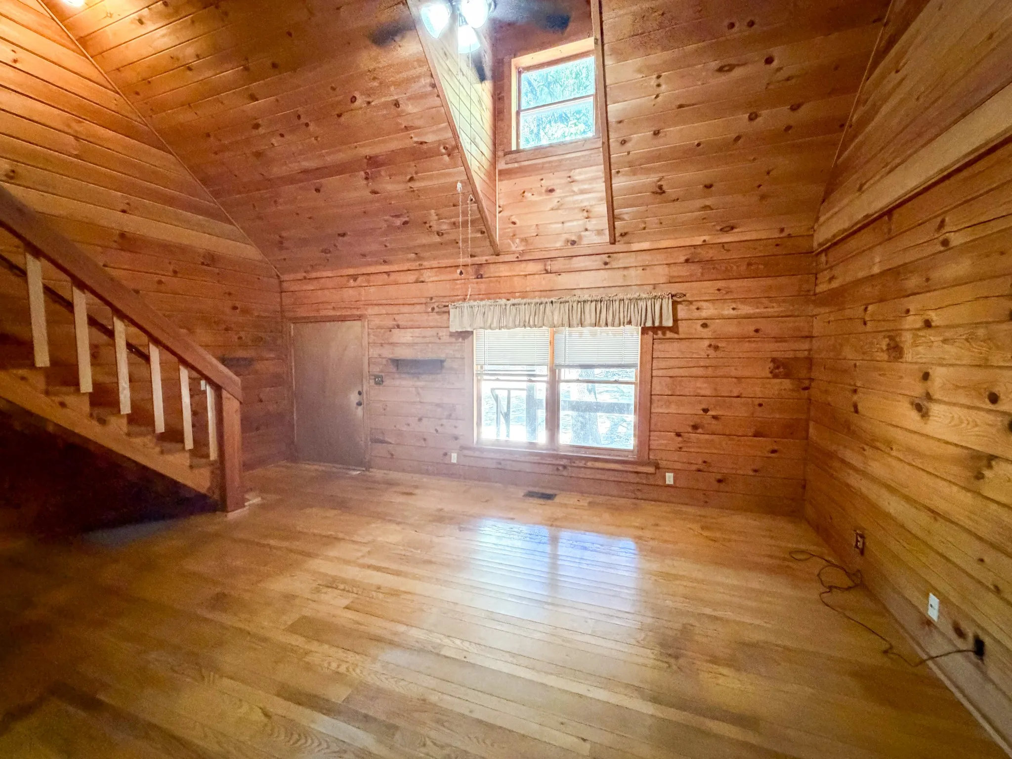 Single Family Residence For Rent in Grayson County , 111 Rocky Road, Pottsboro, Texas 75076, 2 Bedroom, 2 Bathroom, 1 Garage spaces, 1,552 Sqft, built in 2000, mls#21380149, Real Estate Agent in Pottsboro, Homes For Rent in Grayson county, Homes For Rent in Pottsboro, Realtor in Pottsboro Texas, Real Estate Brokerage Independent Realty Texas, Luminita Cordes Realtor