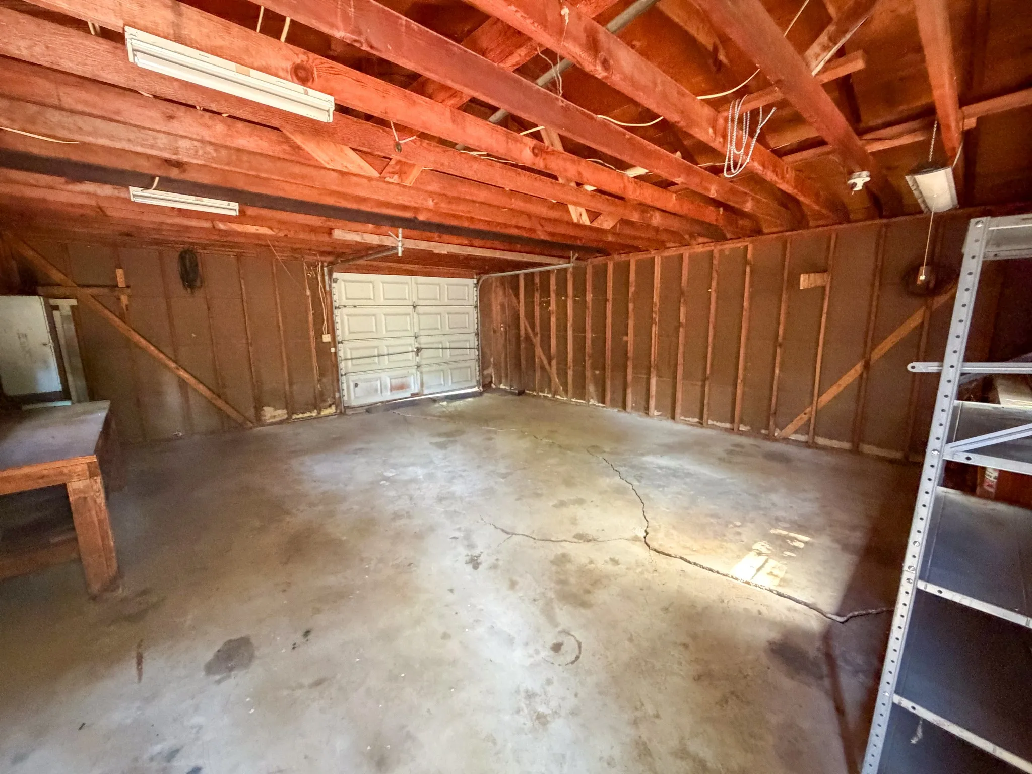 Single Family Residence For Rent in Grayson County , 111 Rocky Road, Pottsboro, Texas 75076, 2 Bedroom, 2 Bathroom, 1 Garage spaces, 1,552 Sqft, built in 2000, mls#21380149, Real Estate Agent in Pottsboro, Homes For Rent in Grayson county, Homes For Rent in Pottsboro, Realtor in Pottsboro Texas, Real Estate Brokerage Independent Realty Texas, Luminita Cordes Realtor