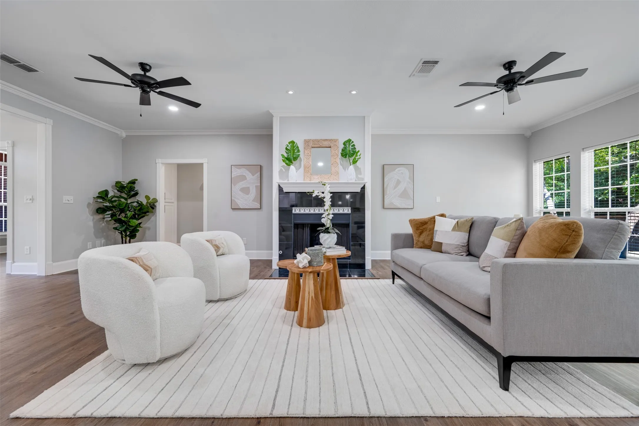 Single Family Residence For Sale in Smith County , 16502 Caddo Trail, Bullard, Texas 75757, 3 Bedroom, 2 Bathroom, 2 Garage spaces, 2,473 Sqft, built in 2004, mls#21380167, Real Estate Agent in Bullard, Homes For Sale in Smith county, Homes For Sale in Bullard, Realtor in Bullard Texas, Real Estate Brokerage Independent Realty Texas, Luminita Cordes Realtor
