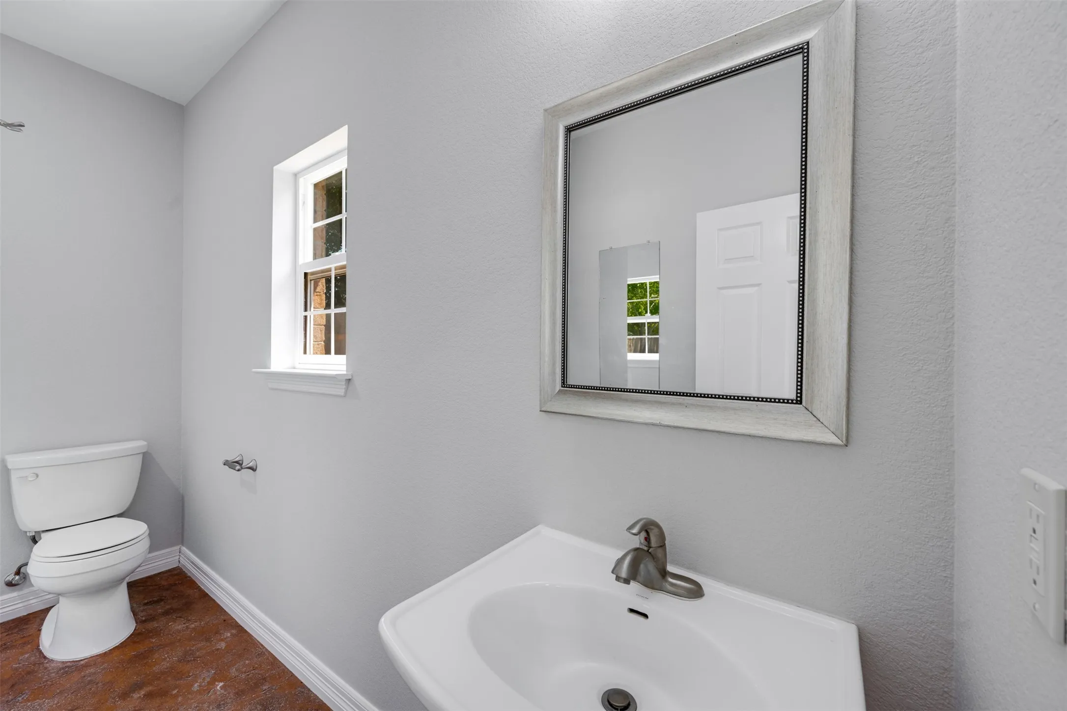 Single Family Residence For Sale in Smith County , 16502 Caddo Trail, Bullard, Texas 75757, 3 Bedroom, 2 Bathroom, 2 Garage spaces, 2,473 Sqft, built in 2004, mls#21380167, Real Estate Agent in Bullard, Homes For Sale in Smith county, Homes For Sale in Bullard, Realtor in Bullard Texas, Real Estate Brokerage Independent Realty Texas, Luminita Cordes Realtor