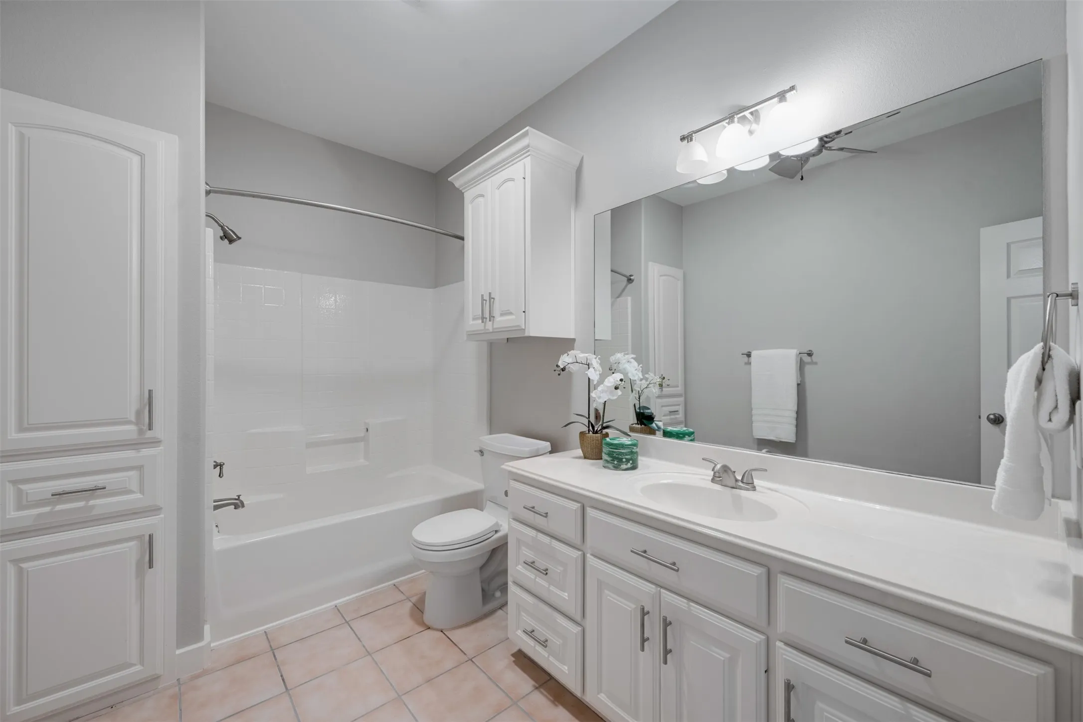 Single Family Residence For Sale in Smith County , 16502 Caddo Trail, Bullard, Texas 75757, 3 Bedroom, 2 Bathroom, 2 Garage spaces, 2,473 Sqft, built in 2004, mls#21380167, Real Estate Agent in Bullard, Homes For Sale in Smith county, Homes For Sale in Bullard, Realtor in Bullard Texas, Real Estate Brokerage Independent Realty Texas, Luminita Cordes Realtor
