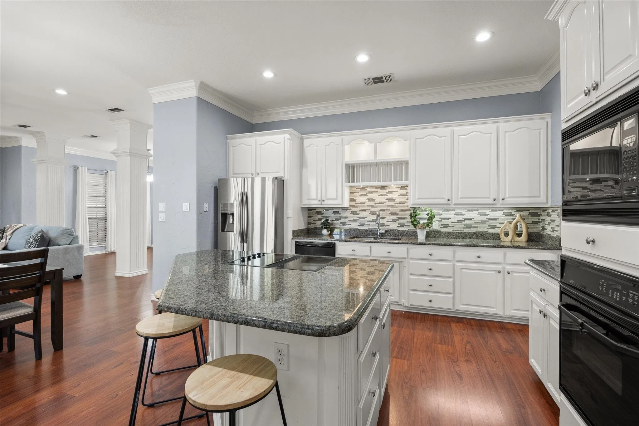 Single Family Residence For Sale in Hood County , 8712 Bellechase Road, Granbury, Texas 76049, 3 Bedroom, 2 Bathroom, 2 Garage spaces, 1,986 Sqft, built in 1998, mls#21376510, Real Estate Agent in Granbury, Homes For Sale in Hood county, Homes For Sale in Granbury, Realtor in Granbury Texas, Real Estate Brokerage Independent Realty Texas, Luminita Cordes Realtor