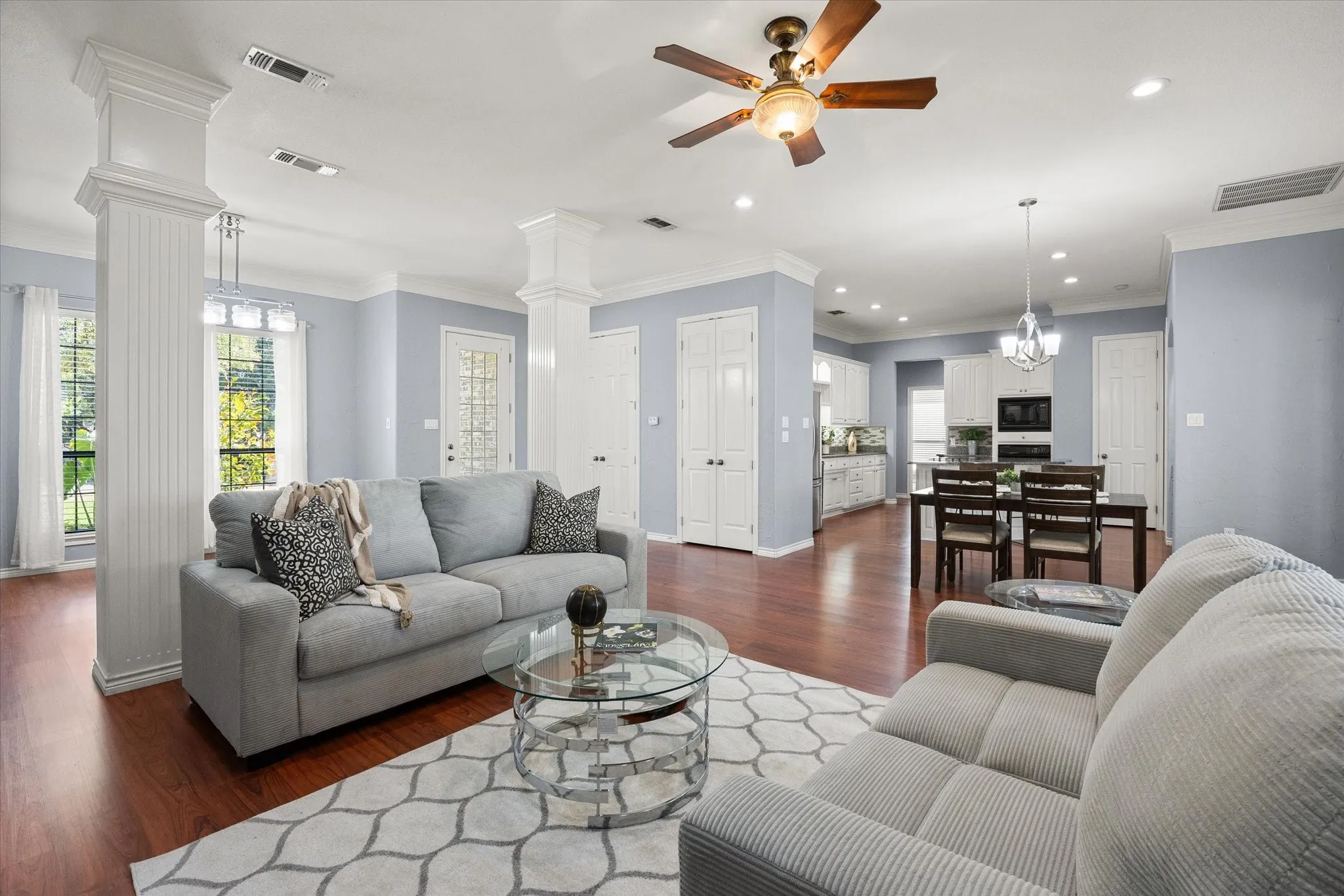 Single Family Residence For Sale in Hood County , 8712 Bellechase Road, Granbury, Texas 76049, 3 Bedroom, 2 Bathroom, 2 Garage spaces, 1,986 Sqft, built in 1998, mls#21376510, Real Estate Agent in Granbury, Homes For Sale in Hood county, Homes For Sale in Granbury, Realtor in Granbury Texas, Real Estate Brokerage Independent Realty Texas, Luminita Cordes Realtor