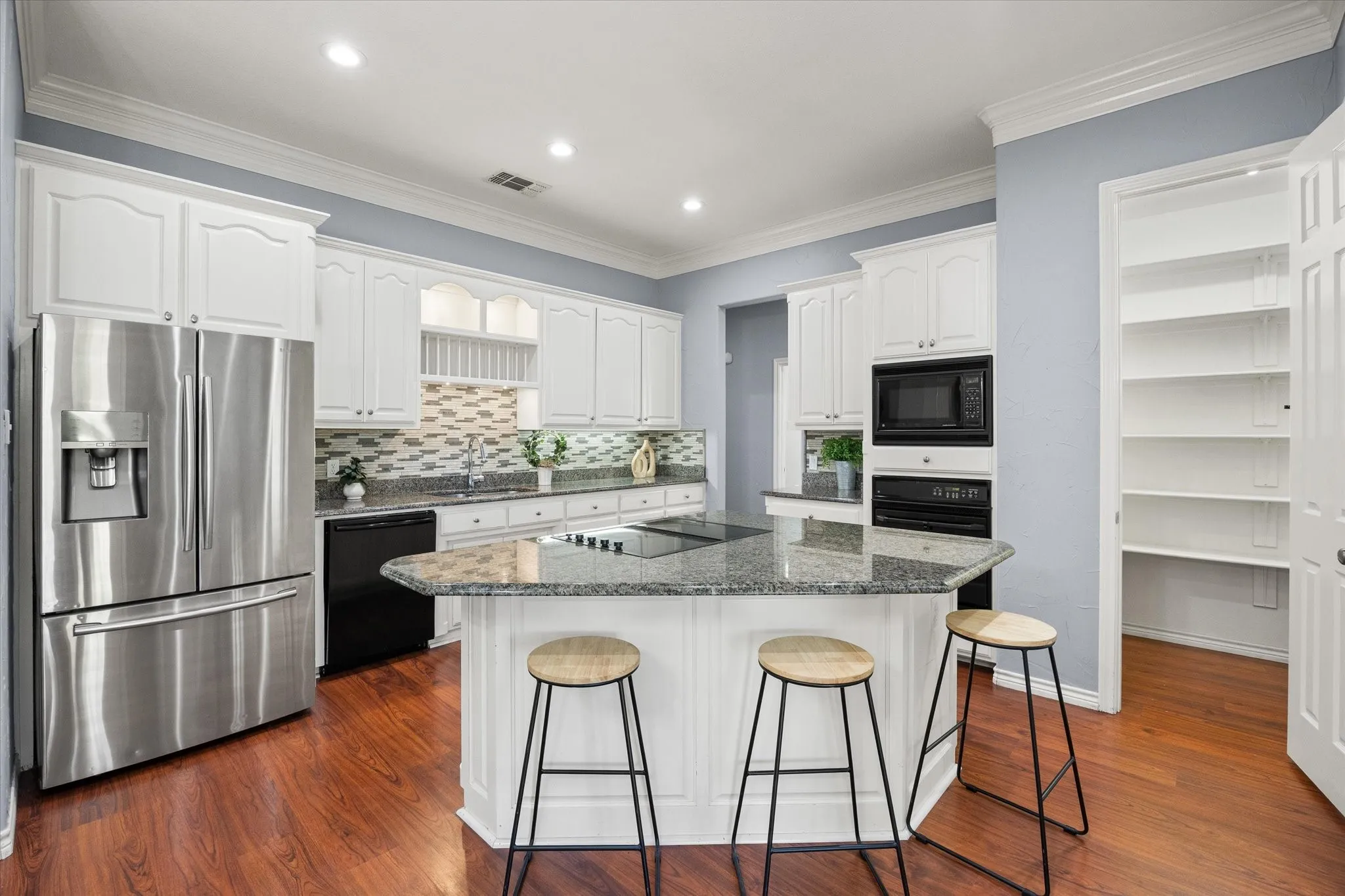 Walk-in pantry/Floor to ceiling storage!