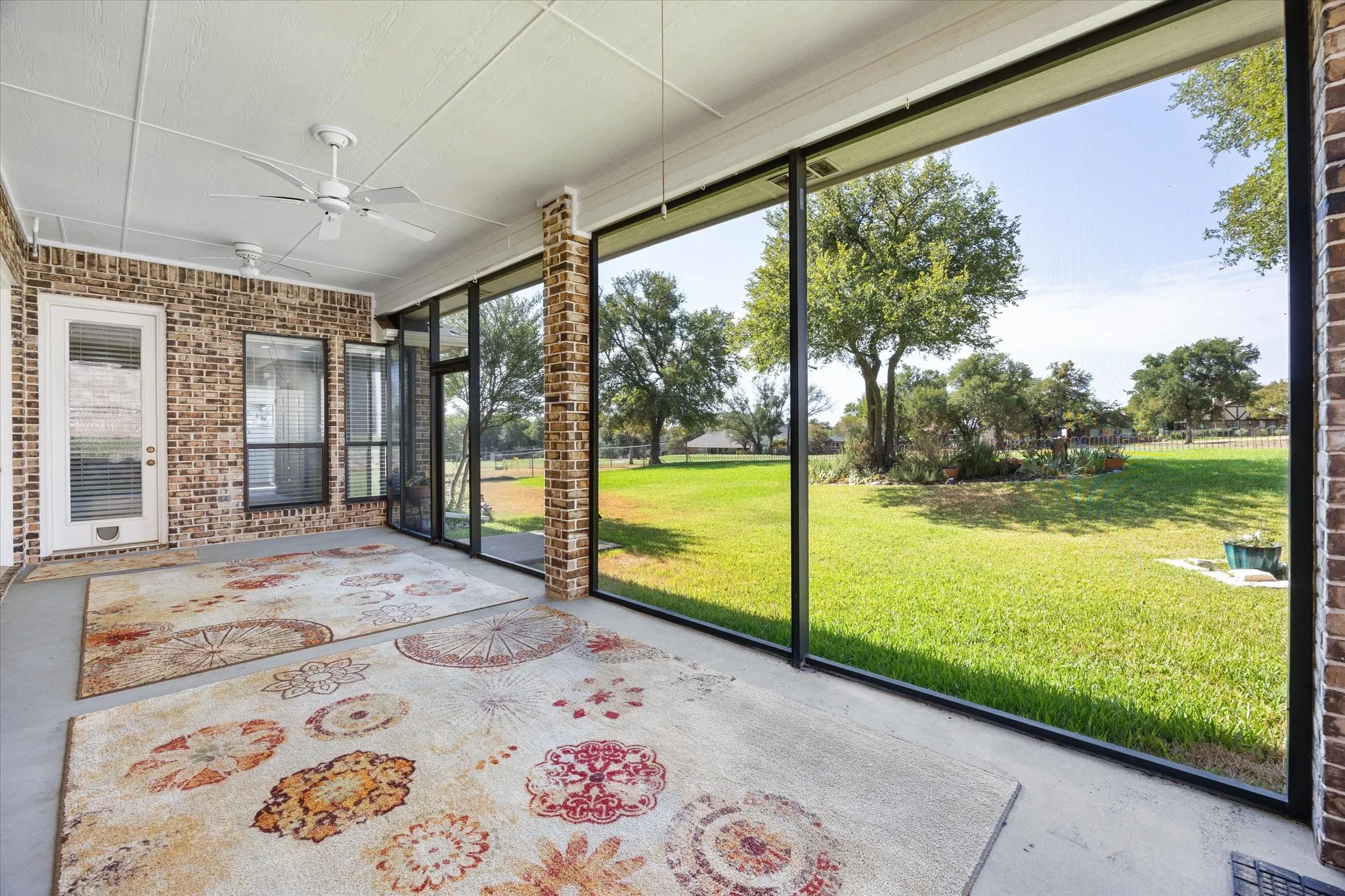 Single Family Residence For Sale in Hood County , 8712 Bellechase Road, Granbury, Texas 76049, 3 Bedroom, 2 Bathroom, 2 Garage spaces, 1,986 Sqft, built in 1998, mls#21376510, Real Estate Agent in Granbury, Homes For Sale in Hood county, Homes For Sale in Granbury, Realtor in Granbury Texas, Real Estate Brokerage Independent Realty Texas, Luminita Cordes Realtor