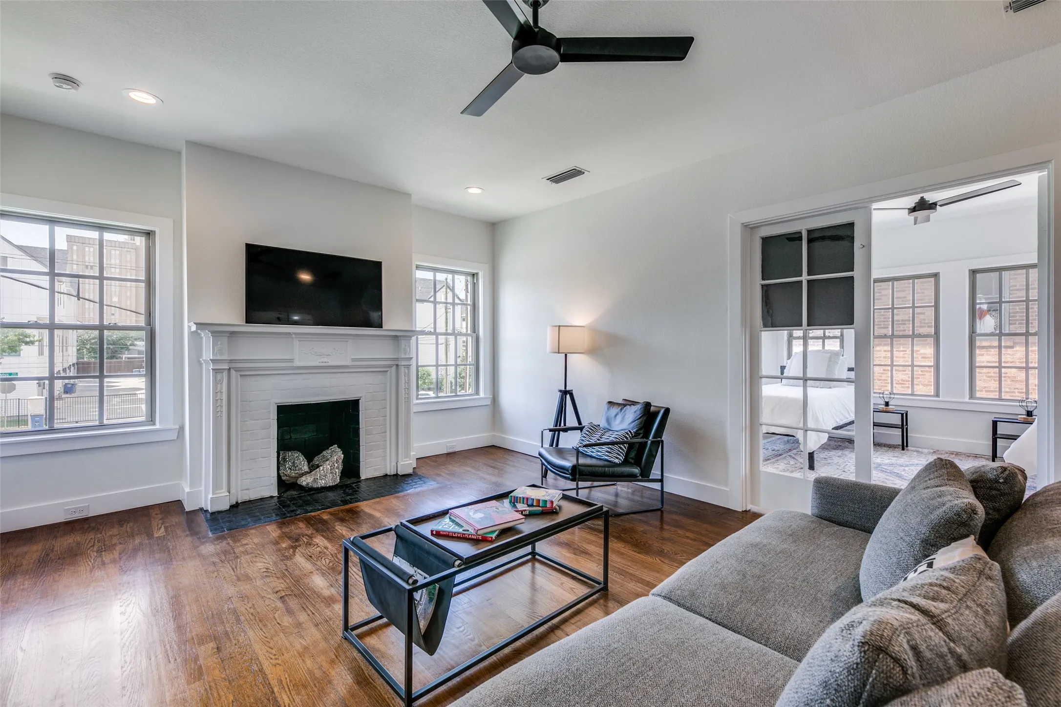 Office For Rent in Dallas County , 4106 Swiss Avenue, Dallas, Texas 75204, 0, 0, Garage spaces, 0 Sqft, built in 1928, mls#21380124, Real Estate Agent in Dallas, Homes For Rent in Dallas county, Homes For Rent in Dallas, Realtor in Dallas Texas, Real Estate Brokerage Independent Realty Texas, Luminita Cordes Realtor