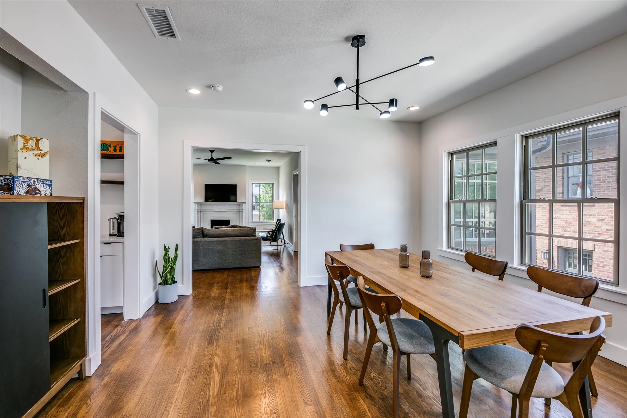 Office For Rent in Dallas County , 4106 Swiss Avenue, Dallas, Texas 75204, 0, 0, Garage spaces, 0 Sqft, built in 1928, mls#21380124, Real Estate Agent in Dallas, Homes For Rent in Dallas county, Homes For Rent in Dallas, Realtor in Dallas Texas, Real Estate Brokerage Independent Realty Texas, Luminita Cordes Realtor