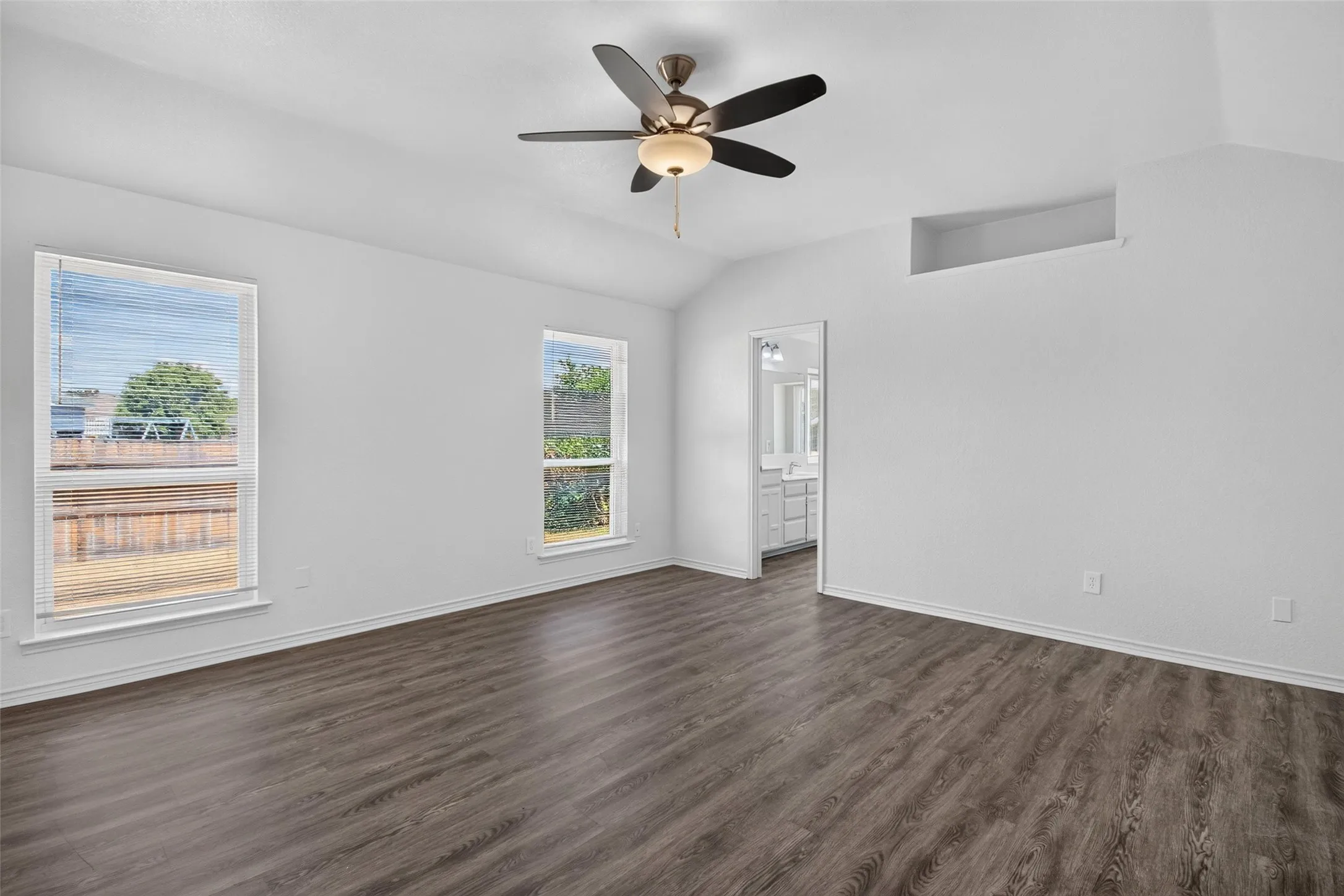 Single Family Residence For Sale in Collin County , 1101 Boyd Drive, Wylie, Texas 75098, 4 Bedroom, 2 Bathroom, 2 Garage spaces, 2,216 Sqft, built in 1995, mls#21379224, Real Estate Agent in Wylie, Homes For Sale in Collin county, Homes For Sale in Wylie, Realtor in Wylie Texas, Real Estate Brokerage Independent Realty Texas, Luminita Cordes Realtor