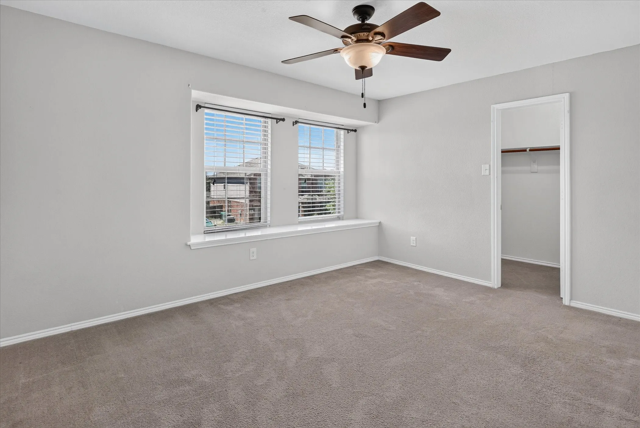 Single Family Residence For Sale in Denton County , 3513 Seaside Drive, Denton, Texas 76208, 4 Bedroom, 3 Bathroom, 2 Garage spaces, 3,225 Sqft, built in 2015, mls#21380173, Real Estate Agent in Denton, Homes For Sale in Denton county, Homes For Sale in Denton, Realtor in Denton Texas, Real Estate Brokerage Independent Realty Texas, Luminita Cordes Realtor