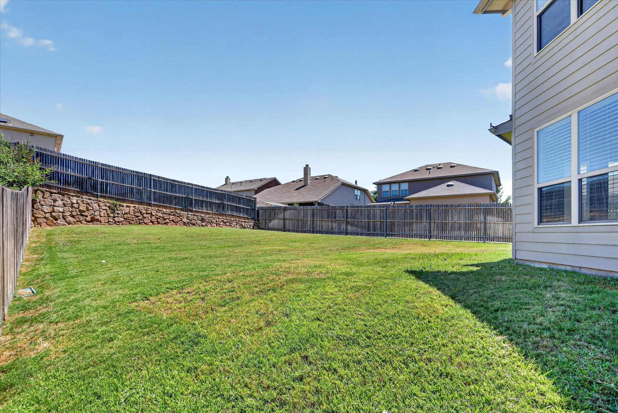 Single Family Residence For Sale in Denton County , 3513 Seaside Drive, Denton, Texas 76208, 4 Bedroom, 3 Bathroom, 2 Garage spaces, 3,225 Sqft, built in 2015, mls#21380173, Real Estate Agent in Denton, Homes For Sale in Denton county, Homes For Sale in Denton, Realtor in Denton Texas, Real Estate Brokerage Independent Realty Texas, Luminita Cordes Realtor