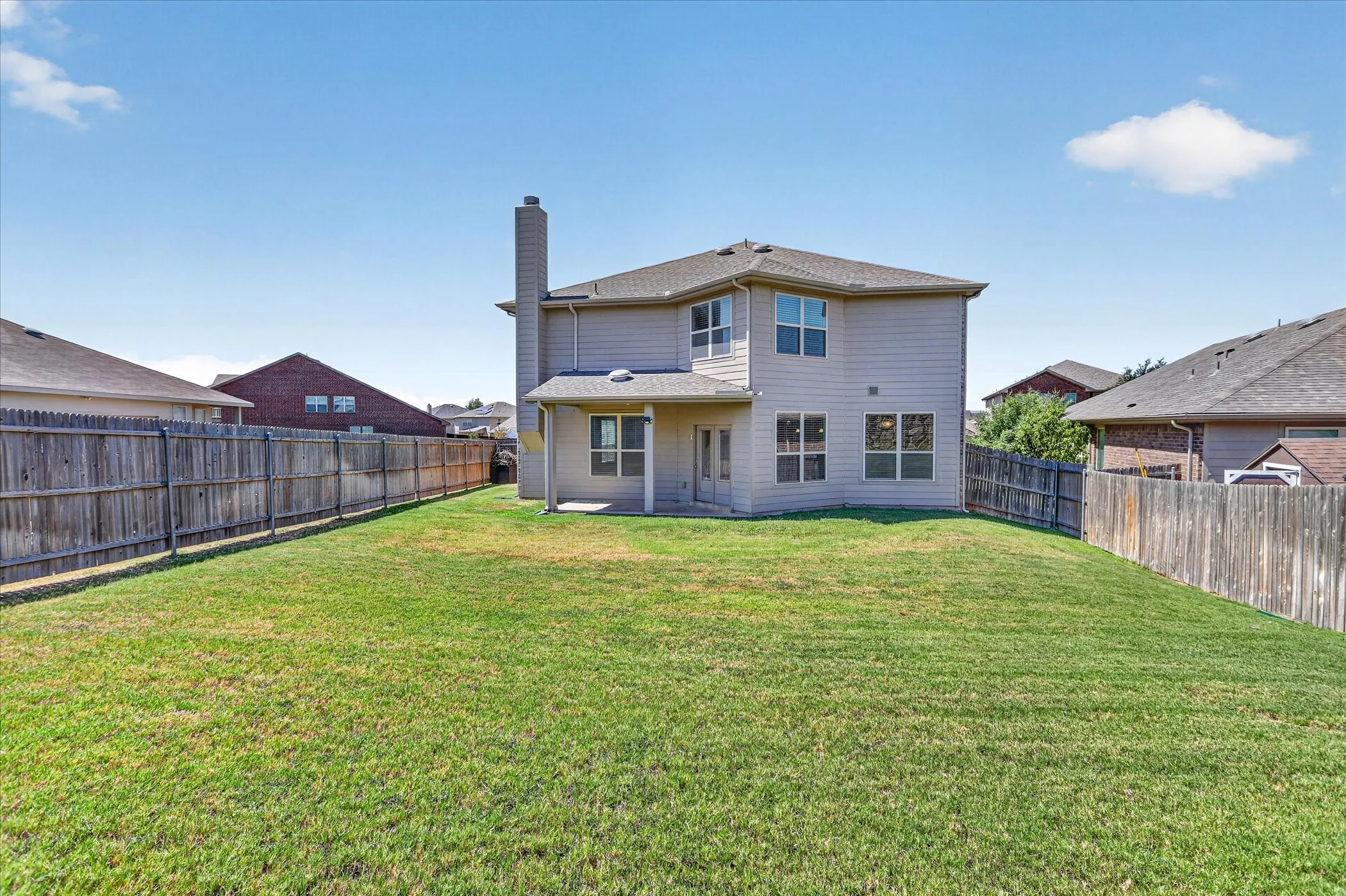 Single Family Residence For Sale in Denton County , 3513 Seaside Drive, Denton, Texas 76208, 4 Bedroom, 3 Bathroom, 2 Garage spaces, 3,225 Sqft, built in 2015, mls#21380173, Real Estate Agent in Denton, Homes For Sale in Denton county, Homes For Sale in Denton, Realtor in Denton Texas, Real Estate Brokerage Independent Realty Texas, Luminita Cordes Realtor