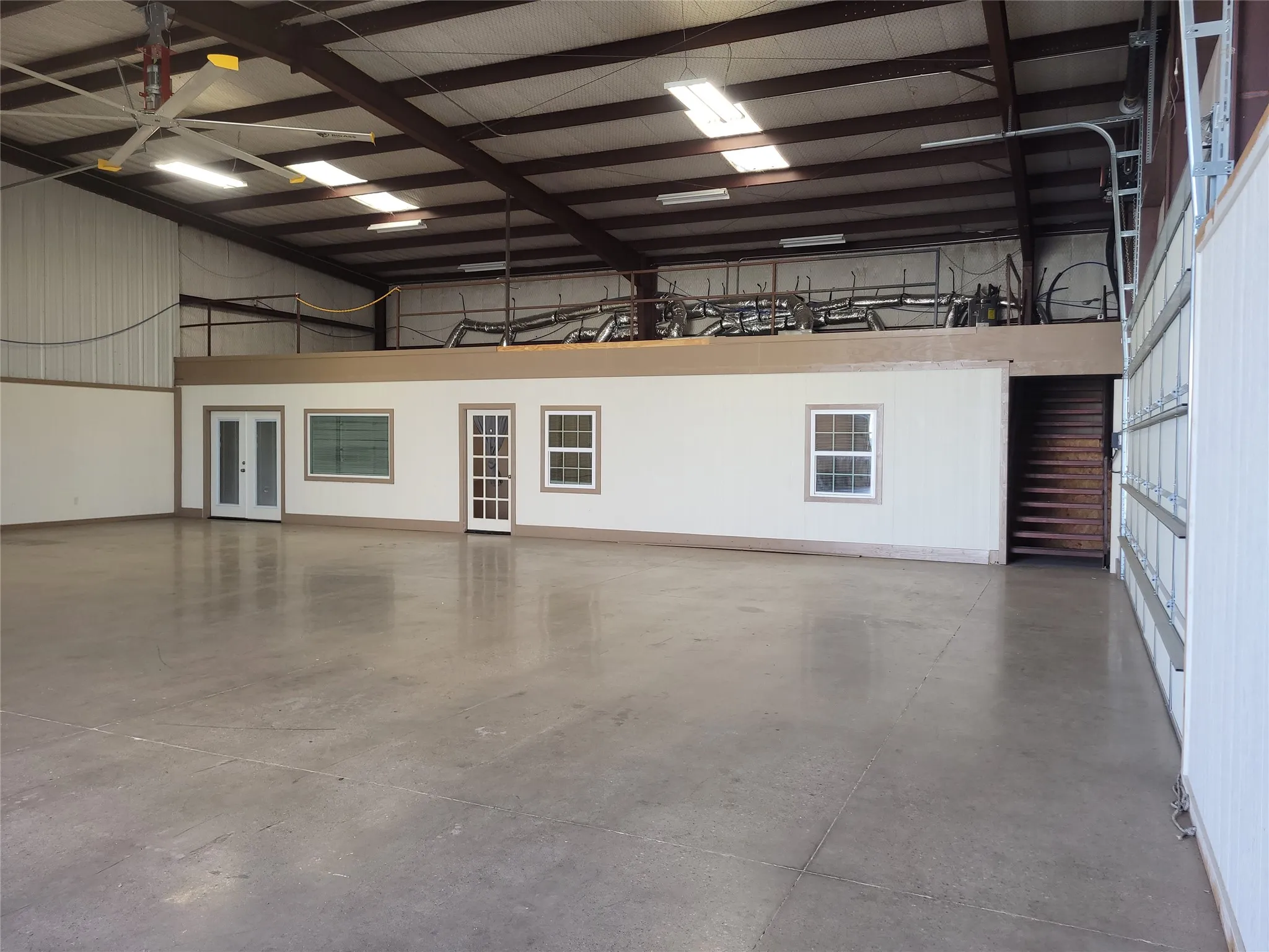 Single Family Residence For Rent in Tarrant County , 578 Aviator Drive, Fort Worth, Texas 76179, 1 Bedroom, 2 Bathroom, Garage spaces, 3,550 Sqft, built in 1998, mls#21380177, Real Estate Agent in Fort Worth, Homes For Rent in Tarrant county, Homes For Rent in Fort Worth, Realtor in Fort Worth Texas, Real Estate Brokerage Independent Realty Texas, Luminita Cordes Realtor