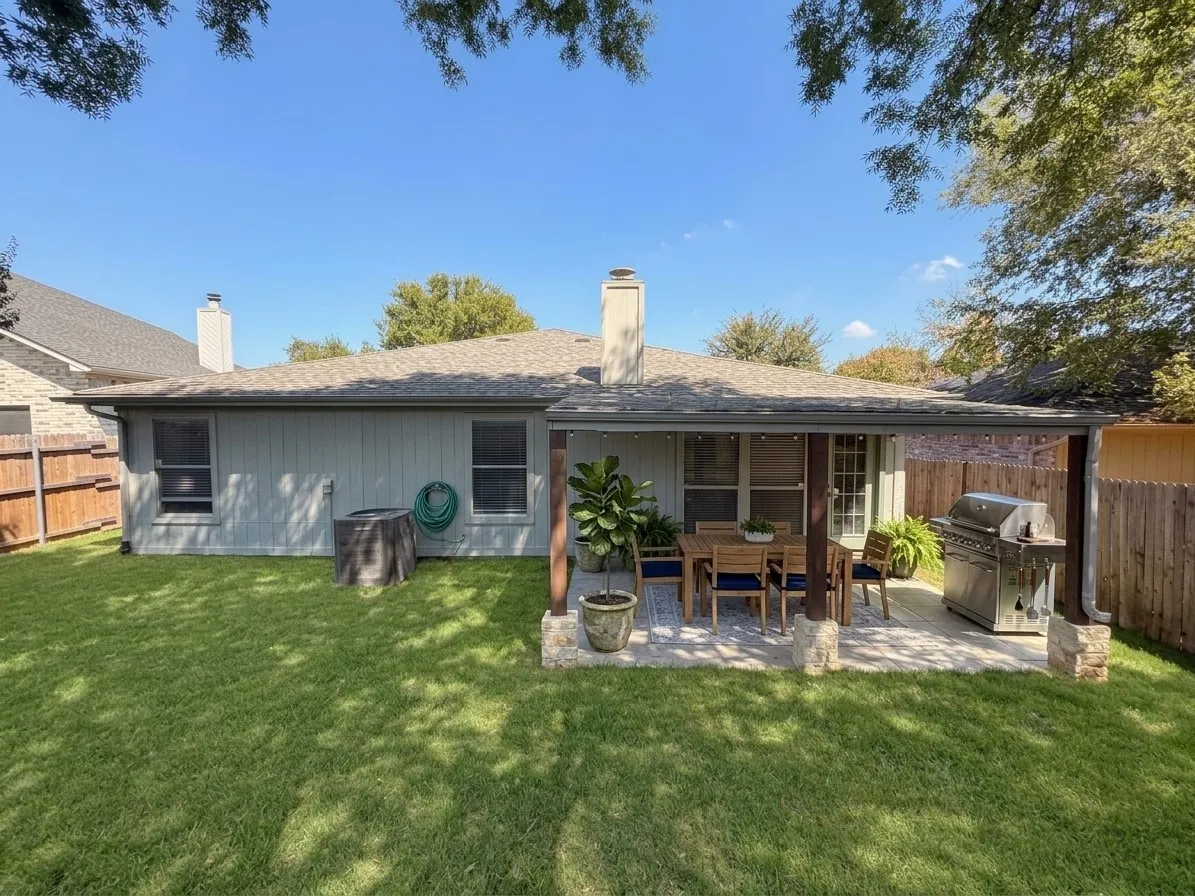 Single Family Residence For Sale in Tarrant County , 4040 Staghorn Circle N, Fort Worth, Texas 76137, 3 Bedroom, 2 Bathroom, 2 Garage spaces, 1,800 Sqft, built in 1992, mls#21380130, Real Estate Agent in Fort Worth, Homes For Sale in Tarrant county, Homes For Sale in Fort Worth, Realtor in Fort Worth Texas, Real Estate Brokerage Independent Realty Texas, Luminita Cordes Realtor