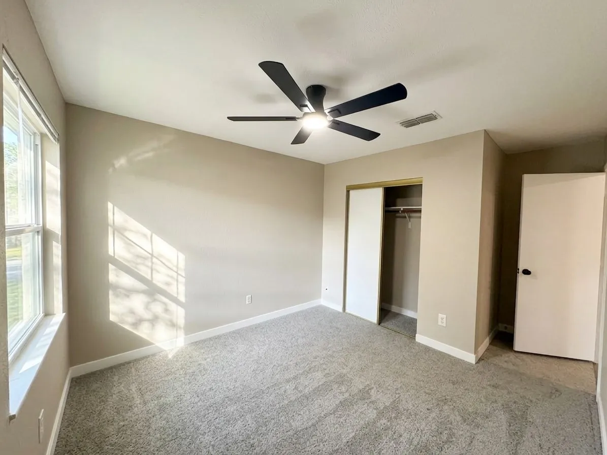 Single Family Residence For Sale in Tarrant County , 4040 Staghorn Circle N, Fort Worth, Texas 76137, 3 Bedroom, 2 Bathroom, 2 Garage spaces, 1,800 Sqft, built in 1992, mls#21380130, Real Estate Agent in Fort Worth, Homes For Sale in Tarrant county, Homes For Sale in Fort Worth, Realtor in Fort Worth Texas, Real Estate Brokerage Independent Realty Texas, Luminita Cordes Realtor