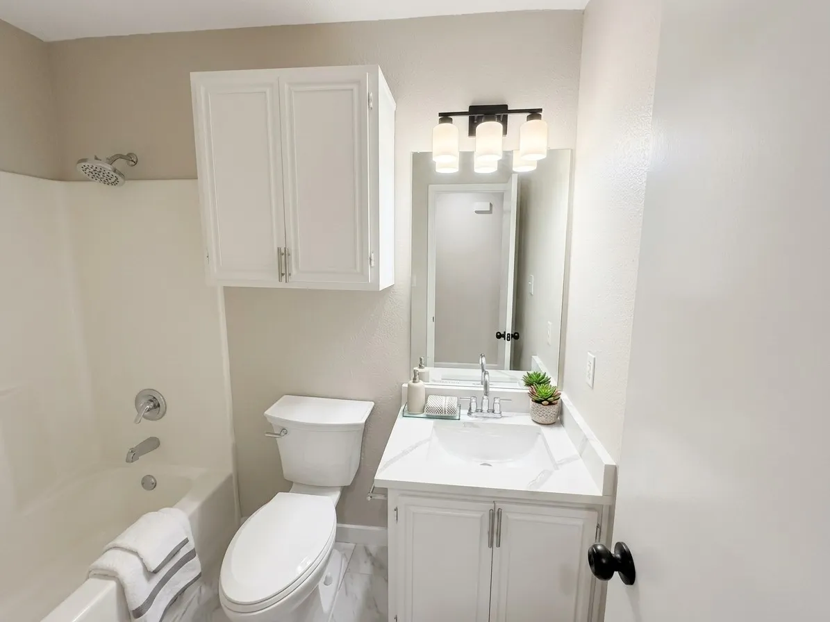 Single Family Residence For Sale in Tarrant County , 4040 Staghorn Circle N, Fort Worth, Texas 76137, 3 Bedroom, 2 Bathroom, 2 Garage spaces, 1,800 Sqft, built in 1992, mls#21380130, Real Estate Agent in Fort Worth, Homes For Sale in Tarrant county, Homes For Sale in Fort Worth, Realtor in Fort Worth Texas, Real Estate Brokerage Independent Realty Texas, Luminita Cordes Realtor
