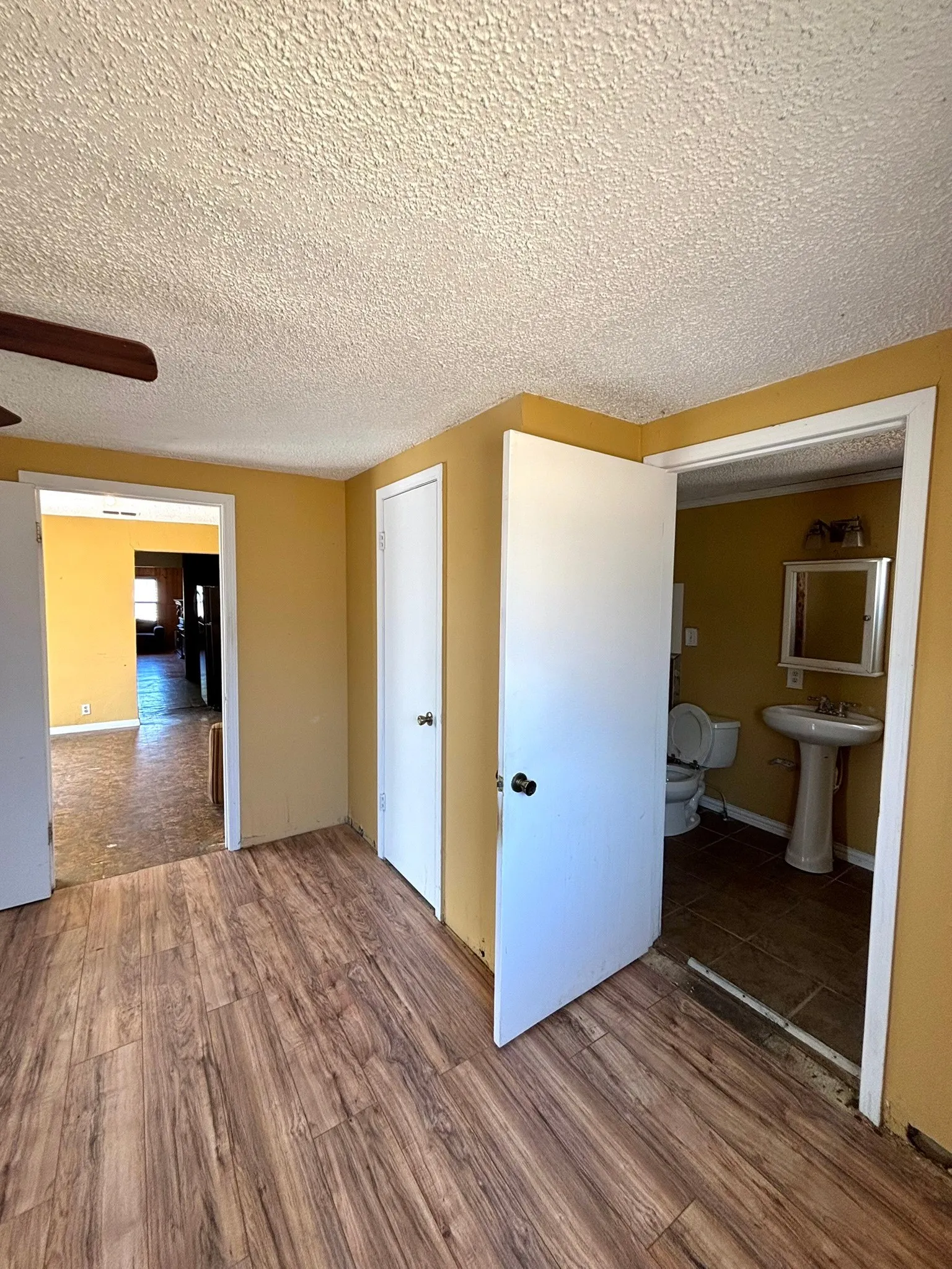 Single Family Residence For Sale in Montague County , 600 Travis Street, Nocona, Texas 76255, 3 Bedroom, 2 Bathroom, Garage spaces, 1,284 Sqft, built in 1950, mls#21380182, Real Estate Agent in Nocona, Homes For Sale in Montague county, Homes For Sale in Nocona, Realtor in Nocona Texas, Real Estate Brokerage Independent Realty Texas, Luminita Cordes Realtor