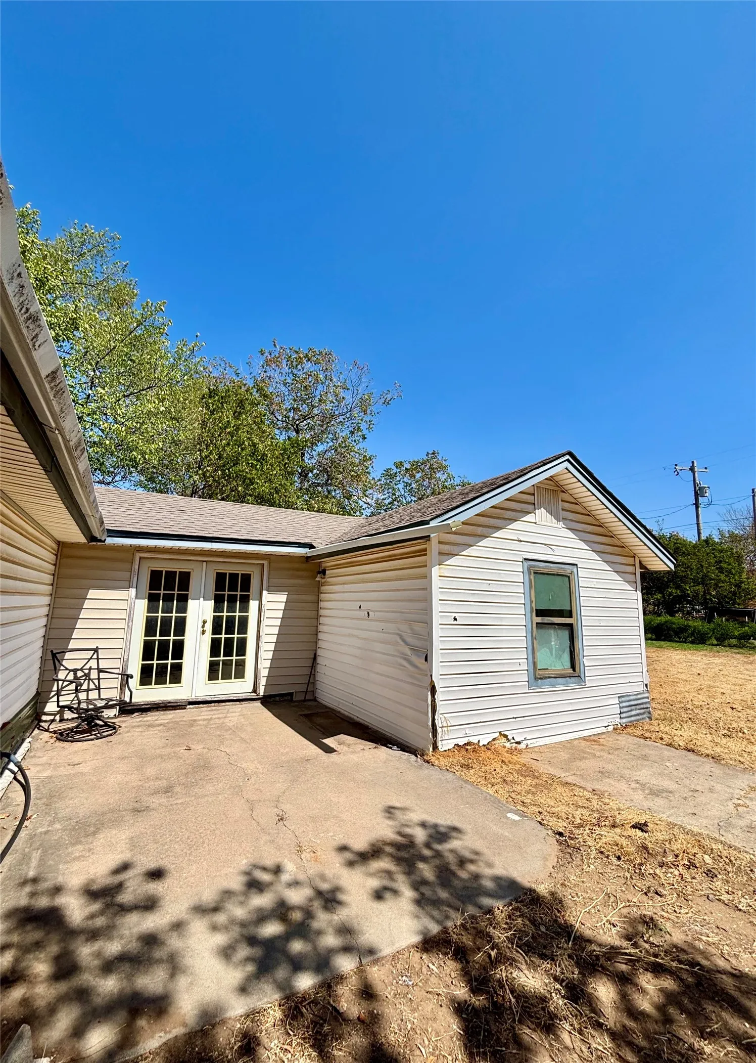 Single Family Residence For Sale in Montague County , 600 Travis Street, Nocona, Texas 76255, 3 Bedroom, 2 Bathroom, Garage spaces, 1,284 Sqft, built in 1950, mls#21380182, Real Estate Agent in Nocona, Homes For Sale in Montague county, Homes For Sale in Nocona, Realtor in Nocona Texas, Real Estate Brokerage Independent Realty Texas, Luminita Cordes Realtor