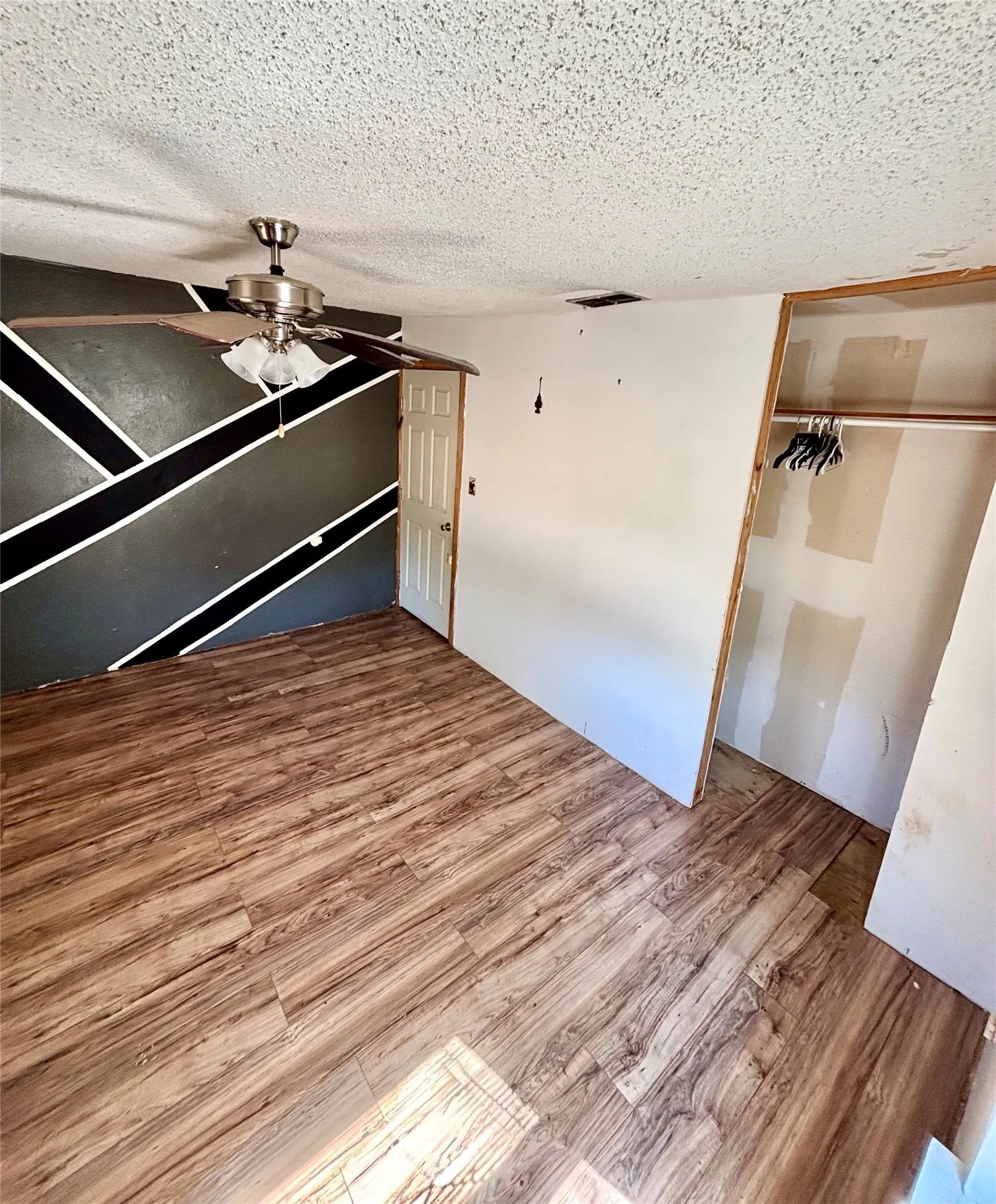 Single Family Residence For Sale in Montague County , 600 Travis Street, Nocona, Texas 76255, 3 Bedroom, 2 Bathroom, Garage spaces, 1,284 Sqft, built in 1950, mls#21380182, Real Estate Agent in Nocona, Homes For Sale in Montague county, Homes For Sale in Nocona, Realtor in Nocona Texas, Real Estate Brokerage Independent Realty Texas, Luminita Cordes Realtor