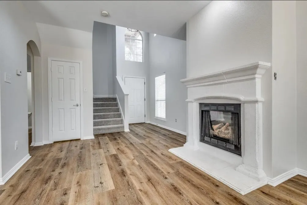 Single Family Residence For Rent in Tarrant County , 3108 Spotted Owl Drive, Fort Worth, Texas 76244, 3 Bedroom, 3 Bathroom, 2 Garage spaces, 1,789 Sqft, built in 2006, mls#21380189, Real Estate Agent in Fort Worth, Homes For Rent in Tarrant county, Homes For Rent in Fort Worth, Realtor in Fort Worth Texas, Real Estate Brokerage Independent Realty Texas, Luminita Cordes Realtor