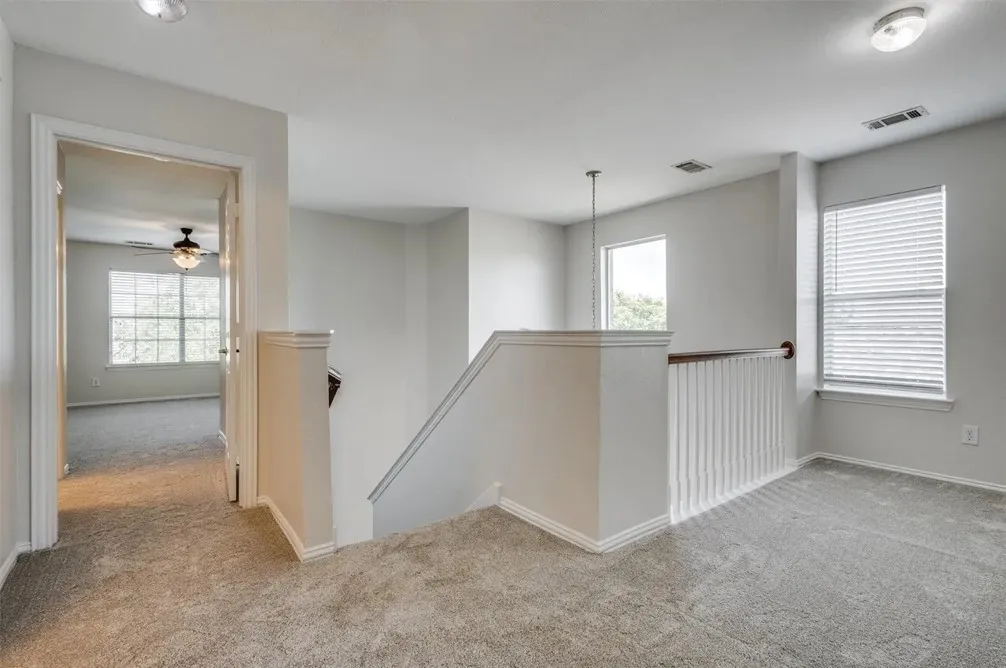 Single Family Residence For Rent in Tarrant County , 3108 Spotted Owl Drive, Fort Worth, Texas 76244, 3 Bedroom, 3 Bathroom, 2 Garage spaces, 1,789 Sqft, built in 2006, mls#21380189, Real Estate Agent in Fort Worth, Homes For Rent in Tarrant county, Homes For Rent in Fort Worth, Realtor in Fort Worth Texas, Real Estate Brokerage Independent Realty Texas, Luminita Cordes Realtor