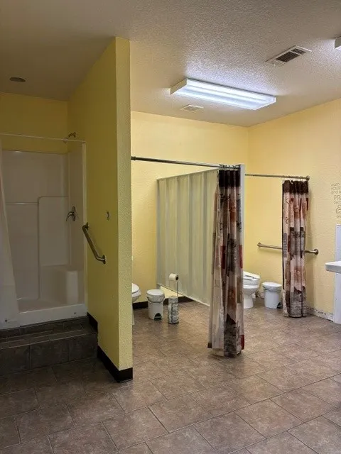 Industrial For Sale in Kaufman County , 19059 State Highway 274 Highway, Kemp, Texas 75143, 0, 0, Garage spaces, 0 Sqft, built in 1976, mls#21379627, Real Estate Agent in Kemp, Homes For Sale in Kaufman county, Homes For Sale in Kemp, Realtor in Kemp Texas, Real Estate Brokerage Independent Realty Texas, Luminita Cordes Realtor