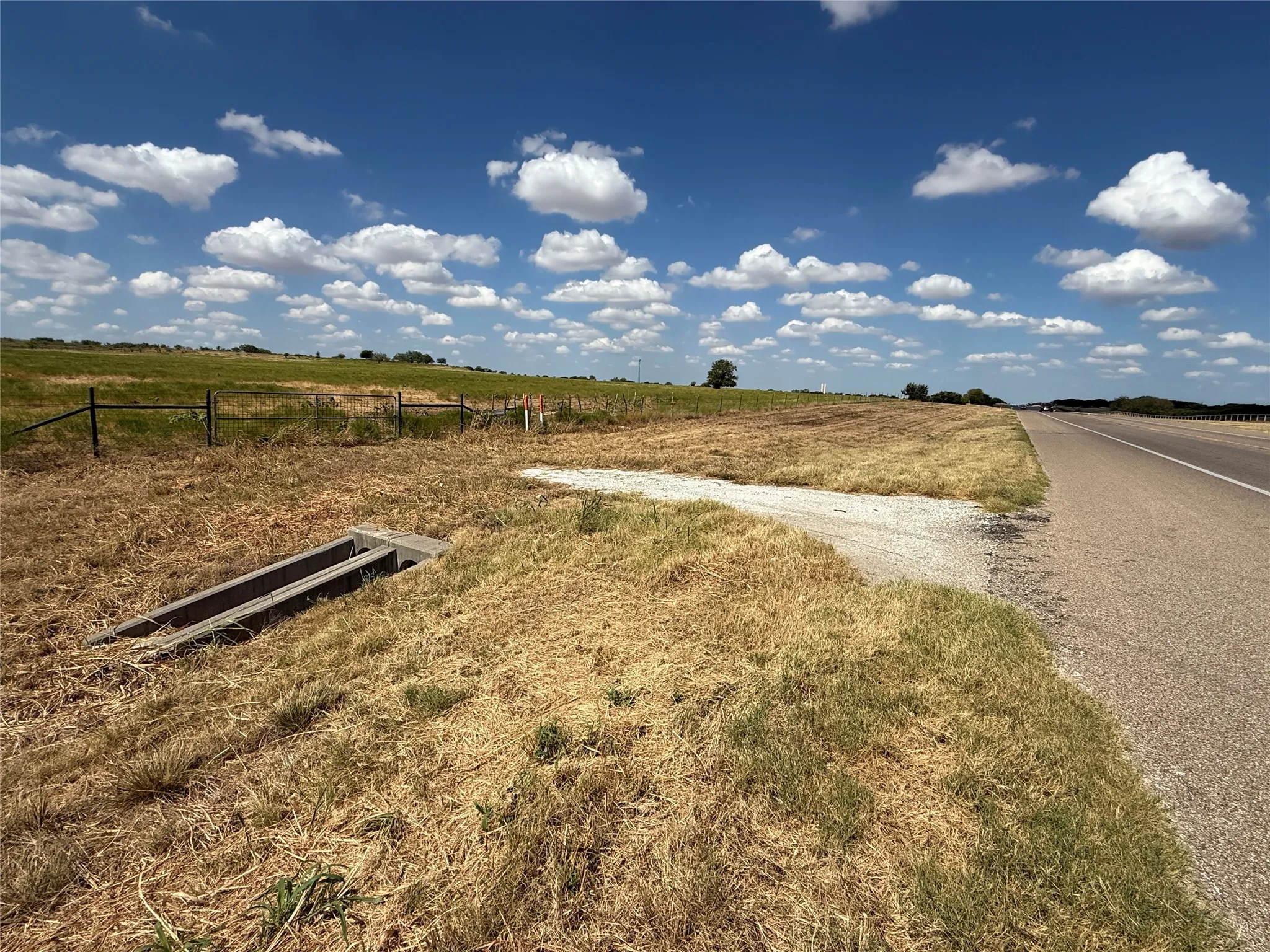 Unimproved Land For Sale in Mc Lennan County , TBD 141.624 +/- ac HWY 6 Highway, Crawford, Texas 76638, 0, 0, Garage spaces, 0 Sqft, built in 0, mls#21360645, Real Estate Agent in Crawford, Homes For Sale in Mc Lennan county, Homes For Sale in Crawford, Realtor in Crawford Texas, Real Estate Brokerage Independent Realty Texas, Luminita Cordes Realtor