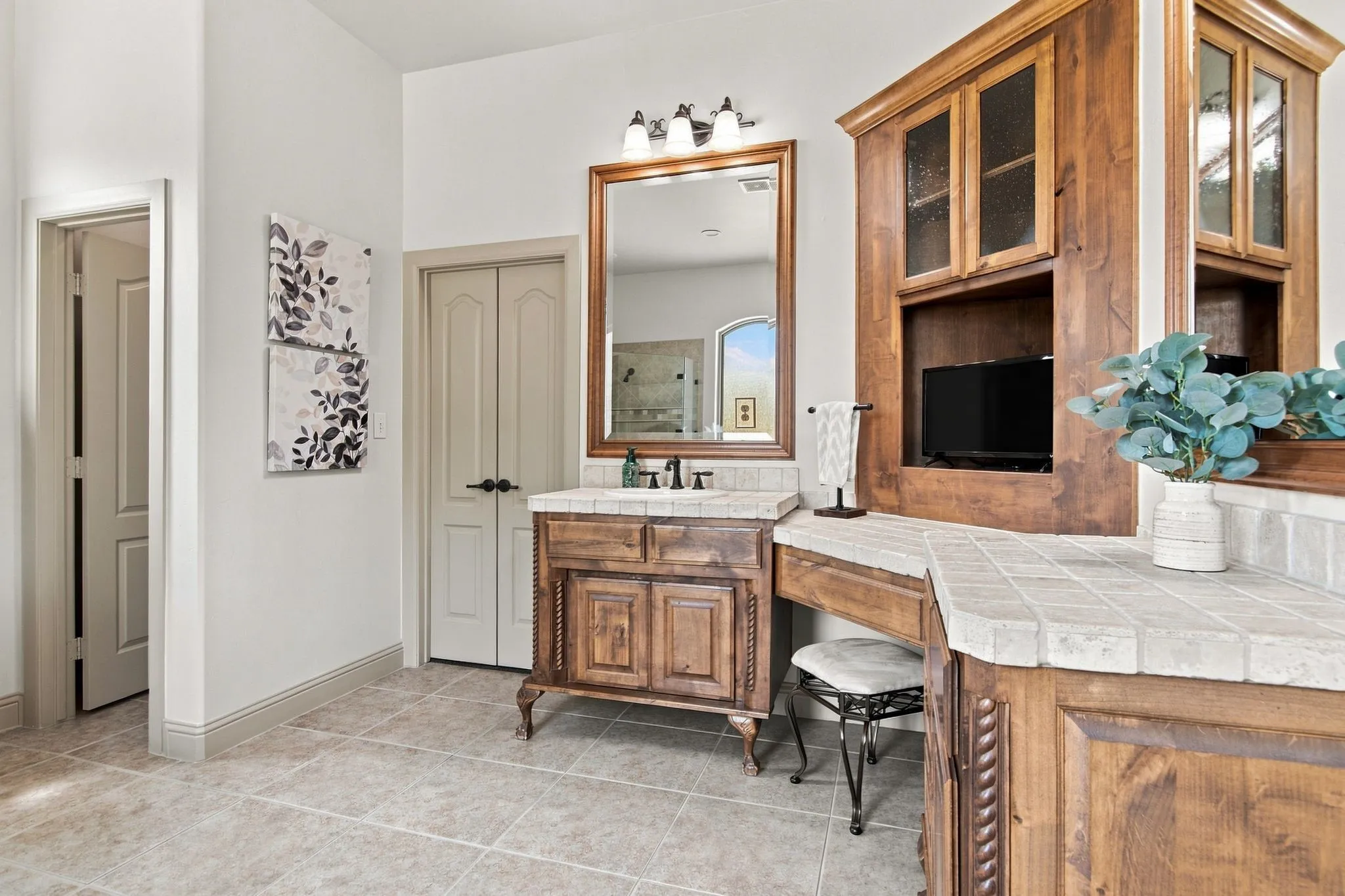 Single Family Residence For Sale in Tarrant County , 14024 Edgemon Way, Newark, Texas 76071, 5 Bedroom, 4 Bathroom, 3 Garage spaces, 3,456 Sqft, built in 2006, mls#21378525, Real Estate Agent in Newark, Homes For Sale in Tarrant county, Homes For Sale in Newark, Realtor in Newark Texas, Real Estate Brokerage Independent Realty Texas, Luminita Cordes Realtor