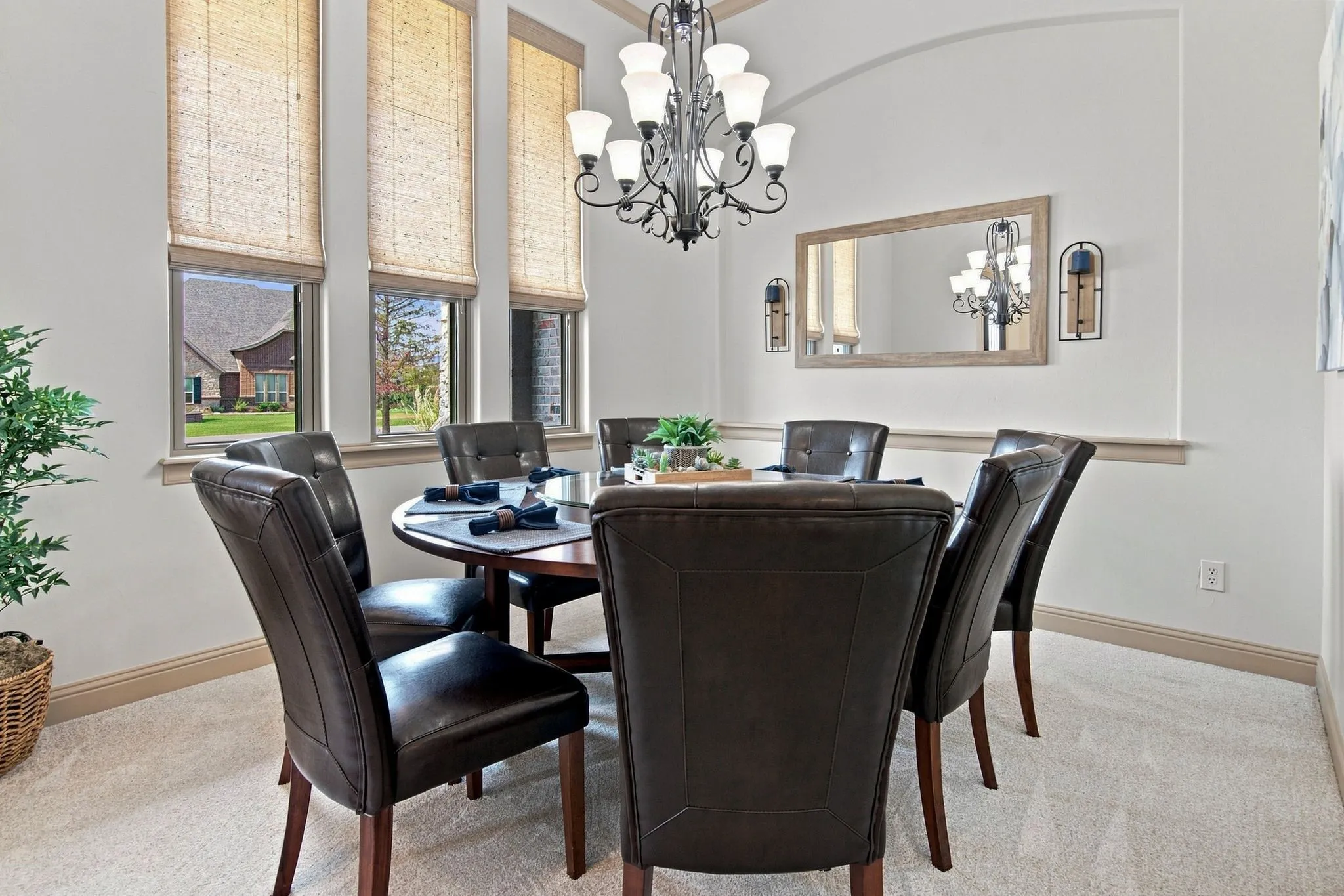 Single Family Residence For Sale in Tarrant County , 14024 Edgemon Way, Newark, Texas 76071, 5 Bedroom, 4 Bathroom, 3 Garage spaces, 3,456 Sqft, built in 2006, mls#21378525, Real Estate Agent in Newark, Homes For Sale in Tarrant county, Homes For Sale in Newark, Realtor in Newark Texas, Real Estate Brokerage Independent Realty Texas, Luminita Cordes Realtor