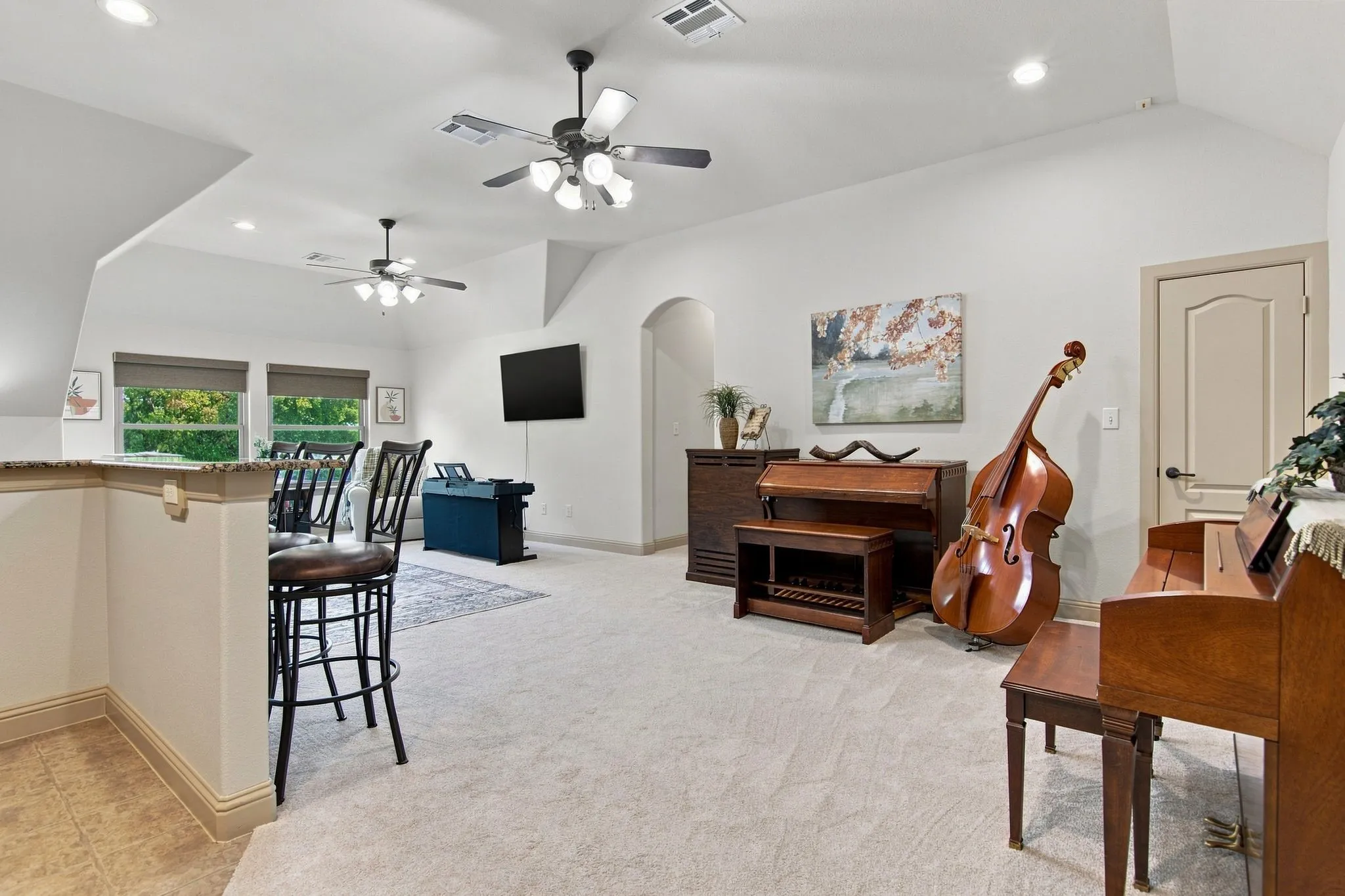Single Family Residence For Sale in Tarrant County , 14024 Edgemon Way, Newark, Texas 76071, 5 Bedroom, 4 Bathroom, 3 Garage spaces, 3,456 Sqft, built in 2006, mls#21378525, Real Estate Agent in Newark, Homes For Sale in Tarrant county, Homes For Sale in Newark, Realtor in Newark Texas, Real Estate Brokerage Independent Realty Texas, Luminita Cordes Realtor
