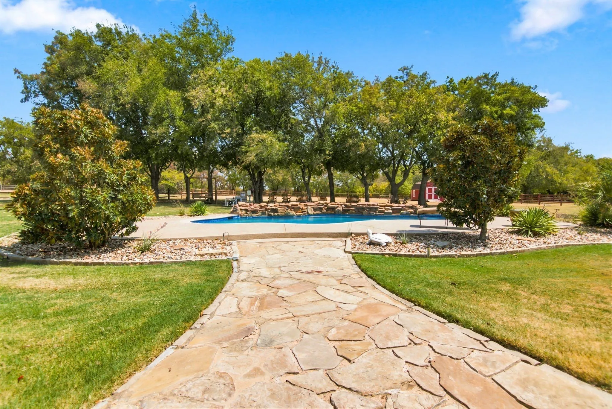 Single Family Residence For Sale in Tarrant County , 14024 Edgemon Way, Newark, Texas 76071, 5 Bedroom, 4 Bathroom, 3 Garage spaces, 3,456 Sqft, built in 2006, mls#21378525, Real Estate Agent in Newark, Homes For Sale in Tarrant county, Homes For Sale in Newark, Realtor in Newark Texas, Real Estate Brokerage Independent Realty Texas, Luminita Cordes Realtor