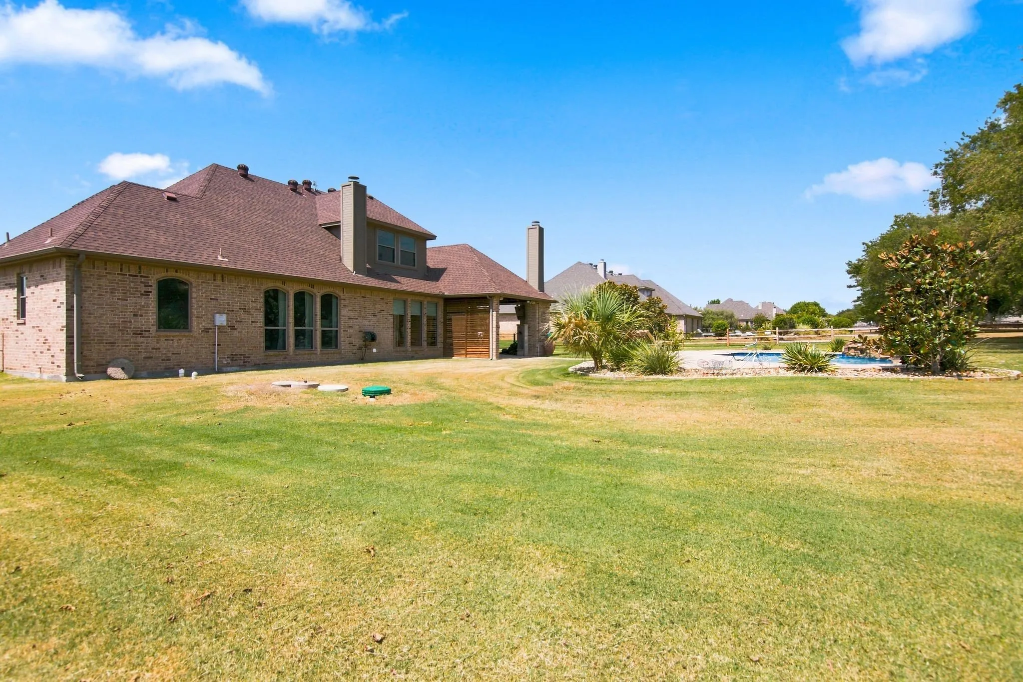 Single Family Residence For Sale in Tarrant County , 14024 Edgemon Way, Newark, Texas 76071, 5 Bedroom, 4 Bathroom, 3 Garage spaces, 3,456 Sqft, built in 2006, mls#21378525, Real Estate Agent in Newark, Homes For Sale in Tarrant county, Homes For Sale in Newark, Realtor in Newark Texas, Real Estate Brokerage Independent Realty Texas, Luminita Cordes Realtor