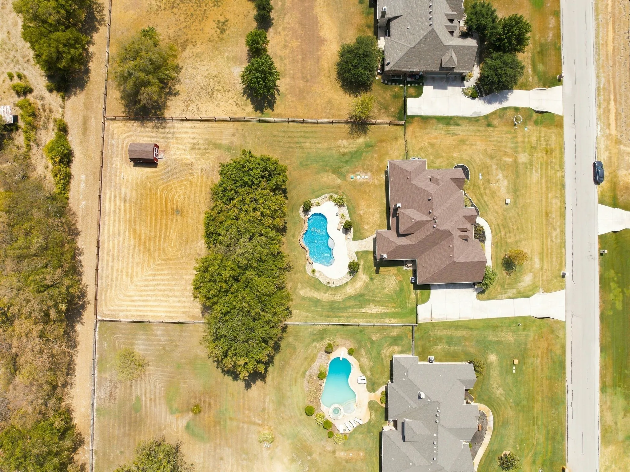 Single Family Residence For Sale in Tarrant County , 14024 Edgemon Way, Newark, Texas 76071, 5 Bedroom, 4 Bathroom, 3 Garage spaces, 3,456 Sqft, built in 2006, mls#21378525, Real Estate Agent in Newark, Homes For Sale in Tarrant county, Homes For Sale in Newark, Realtor in Newark Texas, Real Estate Brokerage Independent Realty Texas, Luminita Cordes Realtor