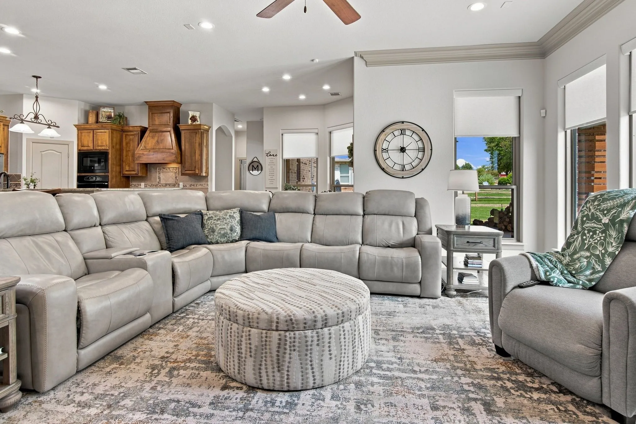 Single Family Residence For Sale in Tarrant County , 14024 Edgemon Way, Newark, Texas 76071, 5 Bedroom, 4 Bathroom, 3 Garage spaces, 3,456 Sqft, built in 2006, mls#21378525, Real Estate Agent in Newark, Homes For Sale in Tarrant county, Homes For Sale in Newark, Realtor in Newark Texas, Real Estate Brokerage Independent Realty Texas, Luminita Cordes Realtor