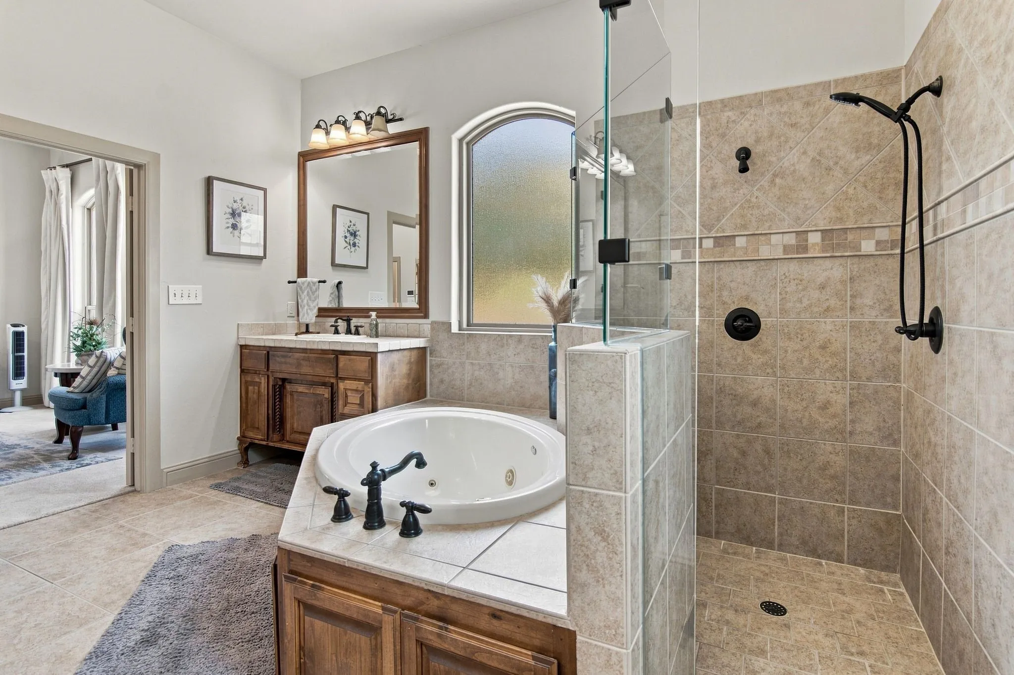 Single Family Residence For Sale in Tarrant County , 14024 Edgemon Way, Newark, Texas 76071, 5 Bedroom, 4 Bathroom, 3 Garage spaces, 3,456 Sqft, built in 2006, mls#21378525, Real Estate Agent in Newark, Homes For Sale in Tarrant county, Homes For Sale in Newark, Realtor in Newark Texas, Real Estate Brokerage Independent Realty Texas, Luminita Cordes Realtor