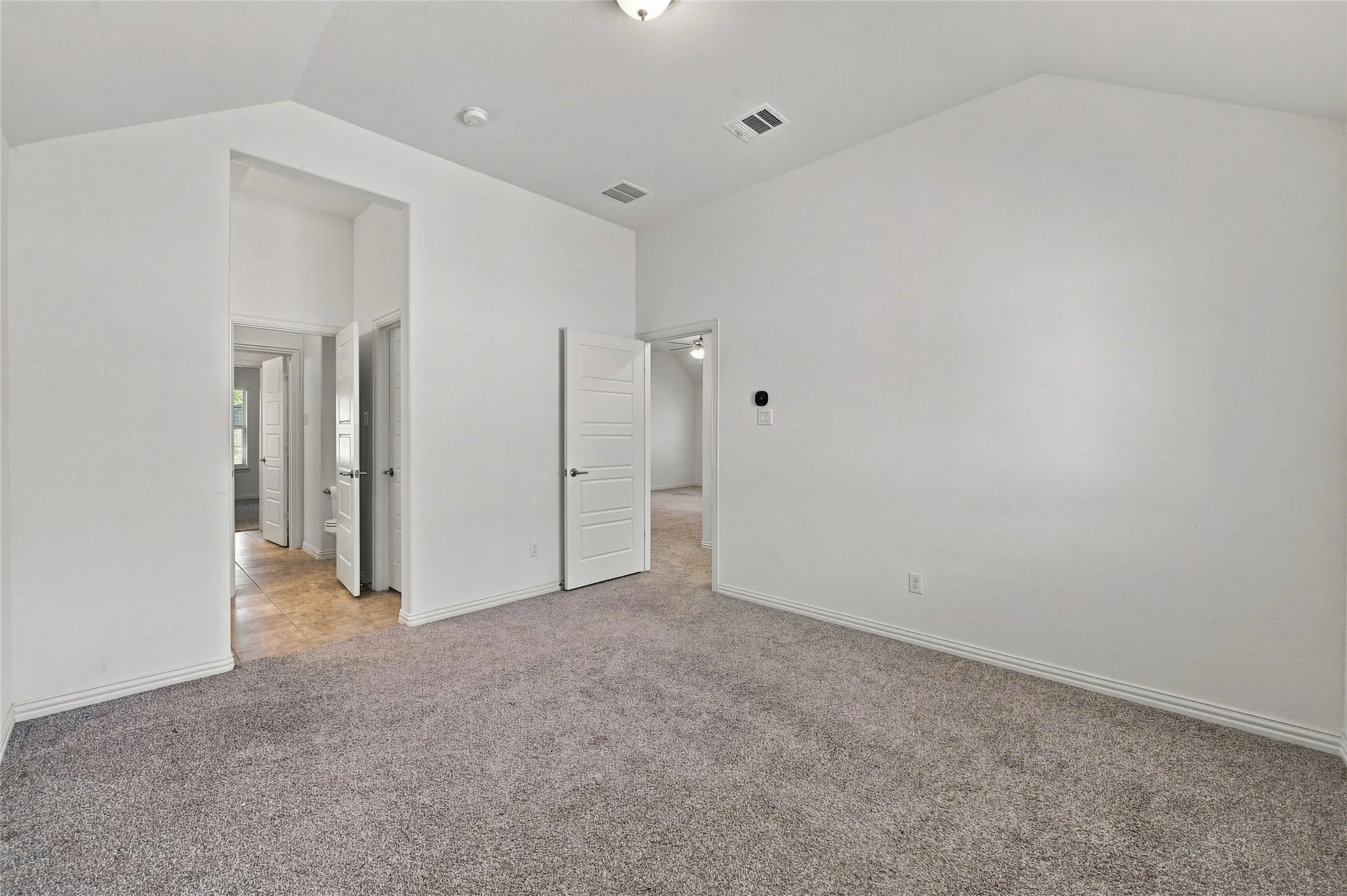 Single Family Residence For Rent in Dallas County , 630 Patriot Lane, Irving, Texas 75060, 3 Bedroom, 3 Bathroom, 2 Garage spaces, 2,100 Sqft, built in 2020, mls#21380194, Real Estate Agent in Irving, Homes For Rent in Dallas county, Homes For Rent in Irving, Realtor in Irving Texas, Real Estate Brokerage Independent Realty Texas, Luminita Cordes Realtor