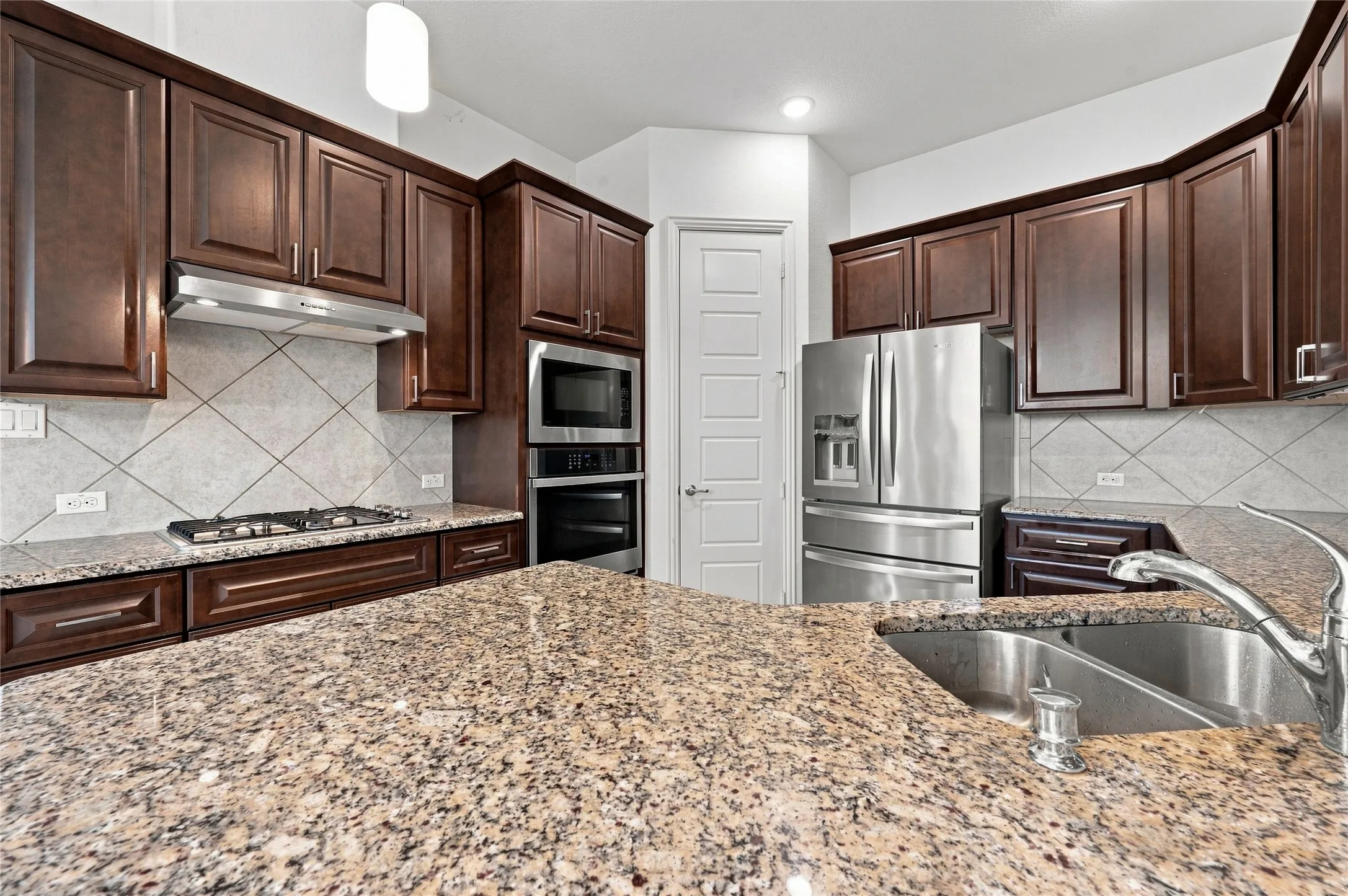 Single Family Residence For Rent in Dallas County , 630 Patriot Lane, Irving, Texas 75060, 3 Bedroom, 3 Bathroom, 2 Garage spaces, 2,100 Sqft, built in 2020, mls#21380194, Real Estate Agent in Irving, Homes For Rent in Dallas county, Homes For Rent in Irving, Realtor in Irving Texas, Real Estate Brokerage Independent Realty Texas, Luminita Cordes Realtor