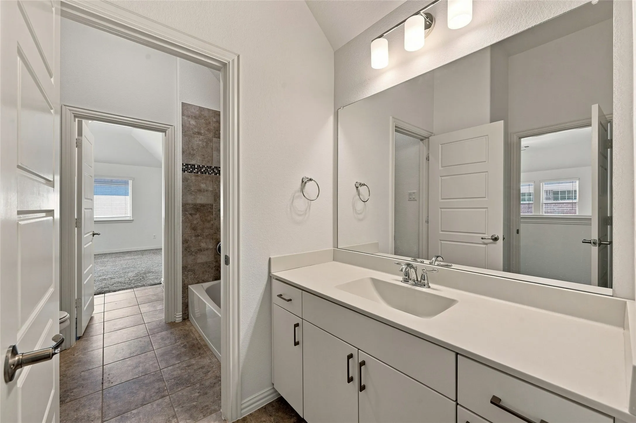 Single Family Residence For Rent in Dallas County , 630 Patriot Lane, Irving, Texas 75060, 3 Bedroom, 3 Bathroom, 2 Garage spaces, 2,100 Sqft, built in 2020, mls#21380194, Real Estate Agent in Irving, Homes For Rent in Dallas county, Homes For Rent in Irving, Realtor in Irving Texas, Real Estate Brokerage Independent Realty Texas, Luminita Cordes Realtor