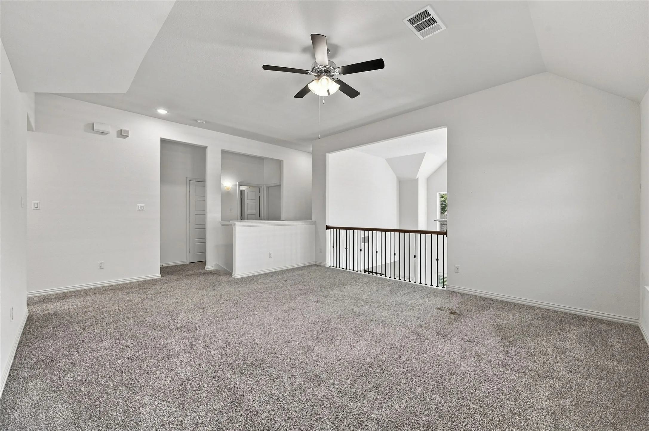 Single Family Residence For Rent in Dallas County , 630 Patriot Lane, Irving, Texas 75060, 3 Bedroom, 3 Bathroom, 2 Garage spaces, 2,100 Sqft, built in 2020, mls#21380194, Real Estate Agent in Irving, Homes For Rent in Dallas county, Homes For Rent in Irving, Realtor in Irving Texas, Real Estate Brokerage Independent Realty Texas, Luminita Cordes Realtor