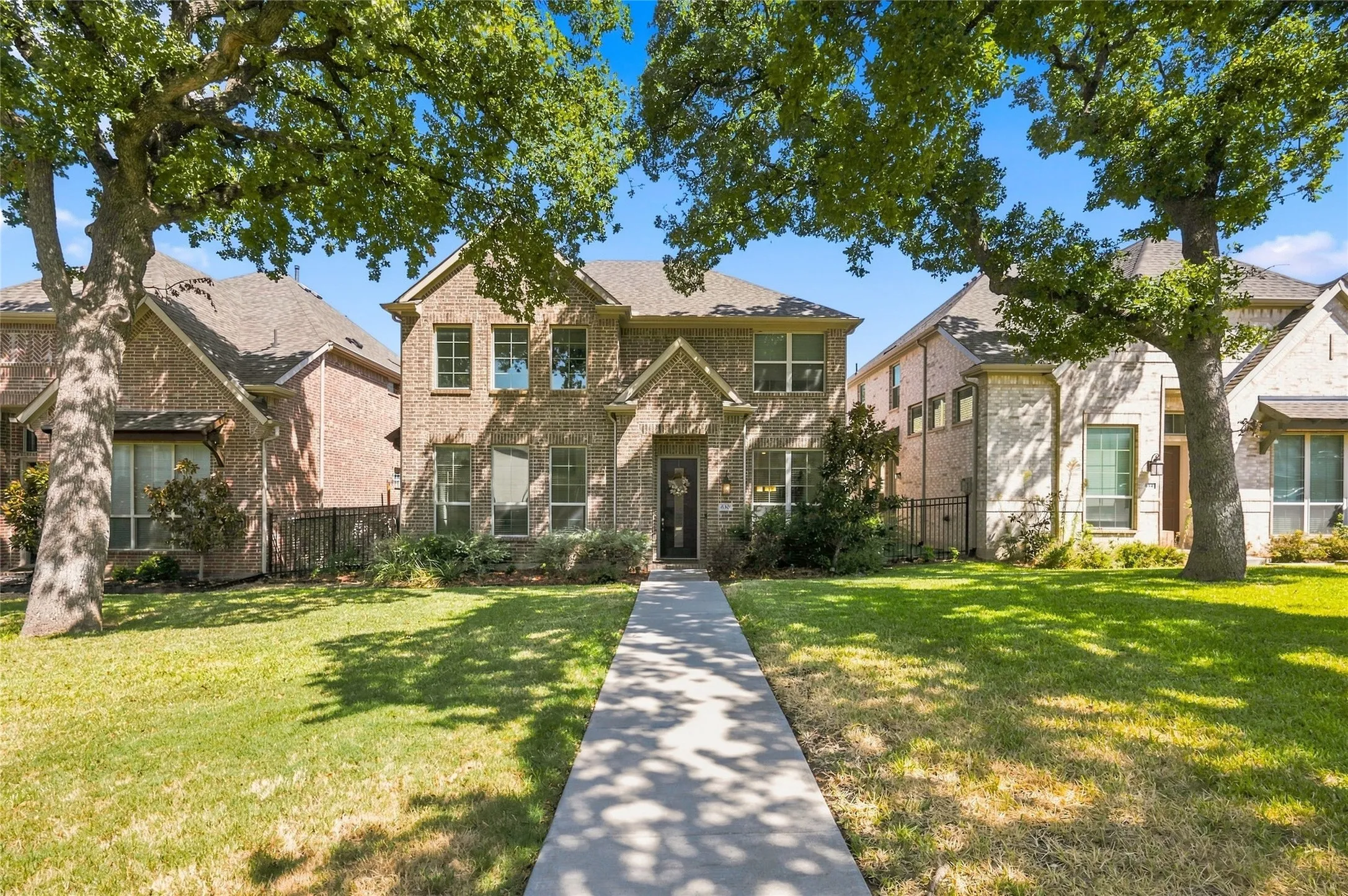 Single Family Residence For Rent in Dallas County , 630 Patriot Lane, Irving, Texas 75060, 3 Bedroom, 3 Bathroom, 2 Garage spaces, 2,100 Sqft, built in 2020, mls#21380194, Real Estate Agent in Irving, Homes For Rent in Dallas county, Homes For Rent in Irving, Realtor in Irving Texas, Real Estate Brokerage Independent Realty Texas, Luminita Cordes Realtor