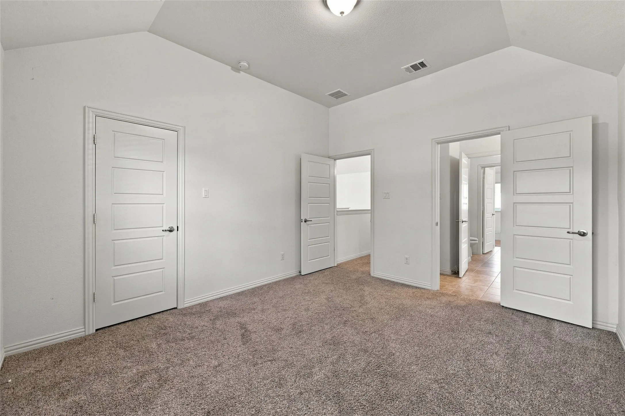 Single Family Residence For Rent in Dallas County , 630 Patriot Lane, Irving, Texas 75060, 3 Bedroom, 3 Bathroom, 2 Garage spaces, 2,100 Sqft, built in 2020, mls#21380194, Real Estate Agent in Irving, Homes For Rent in Dallas county, Homes For Rent in Irving, Realtor in Irving Texas, Real Estate Brokerage Independent Realty Texas, Luminita Cordes Realtor