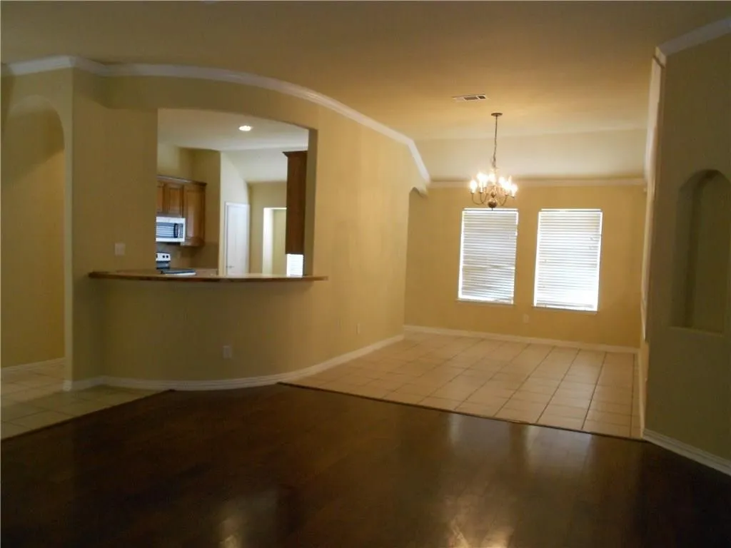 Single Family Residence For Rent in Tarrant County , 8600 Western Meadows Drive, Fort Worth, Texas 76244, 3 Bedroom, 2 Bathroom, 2 Garage spaces, 1,869 Sqft, built in 2001, mls#21380203, Real Estate Agent in Fort Worth, Homes For Rent in Tarrant county, Homes For Rent in Fort Worth, Realtor in Fort Worth Texas, Real Estate Brokerage Independent Realty Texas, Luminita Cordes Realtor