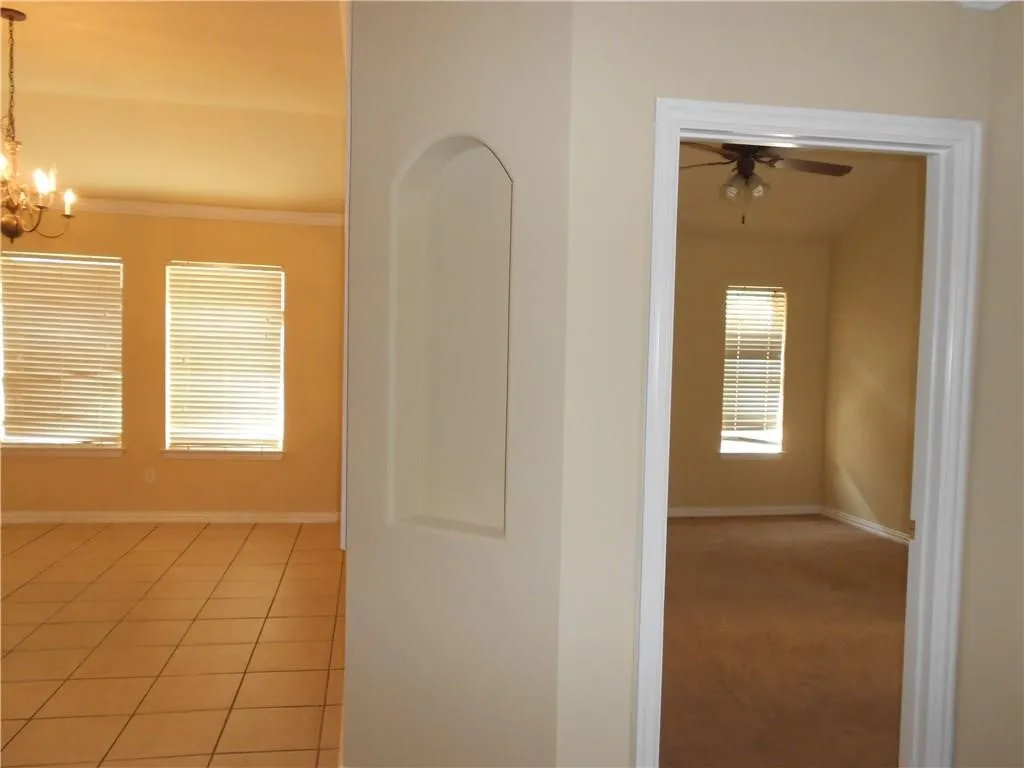 Single Family Residence For Rent in Tarrant County , 8600 Western Meadows Drive, Fort Worth, Texas 76244, 3 Bedroom, 2 Bathroom, 2 Garage spaces, 1,869 Sqft, built in 2001, mls#21380203, Real Estate Agent in Fort Worth, Homes For Rent in Tarrant county, Homes For Rent in Fort Worth, Realtor in Fort Worth Texas, Real Estate Brokerage Independent Realty Texas, Luminita Cordes Realtor