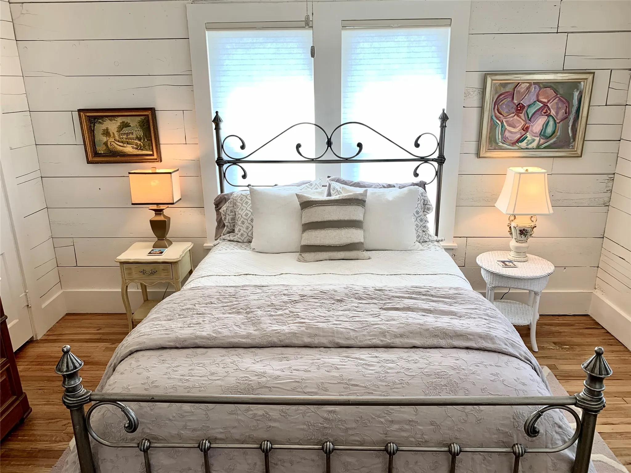 Single Family Residence For Rent in Denton County , 1804 N Elm Street, Denton, Texas 76201, 2 Bedroom, 2 Bathroom, Garage spaces, 1,071 Sqft, built in 1955, mls#21379857, Real Estate Agent in Denton, Homes For Rent in Denton county, Homes For Rent in Denton, Realtor in Denton Texas, Real Estate Brokerage Independent Realty Texas, Luminita Cordes Realtor