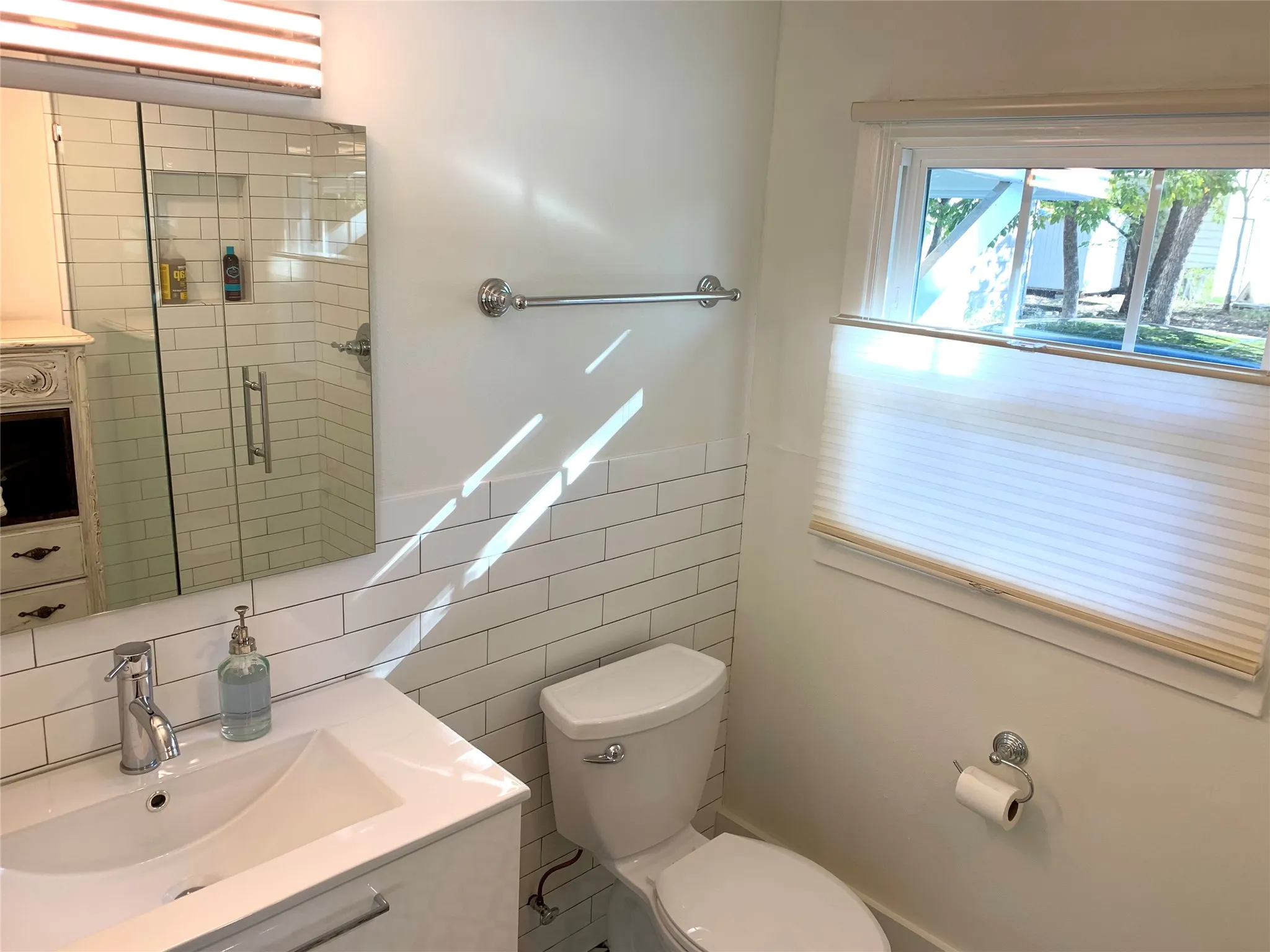 Single Family Residence For Rent in Denton County , 1804 N Elm Street, Denton, Texas 76201, 2 Bedroom, 2 Bathroom, Garage spaces, 1,071 Sqft, built in 1955, mls#21379857, Real Estate Agent in Denton, Homes For Rent in Denton county, Homes For Rent in Denton, Realtor in Denton Texas, Real Estate Brokerage Independent Realty Texas, Luminita Cordes Realtor